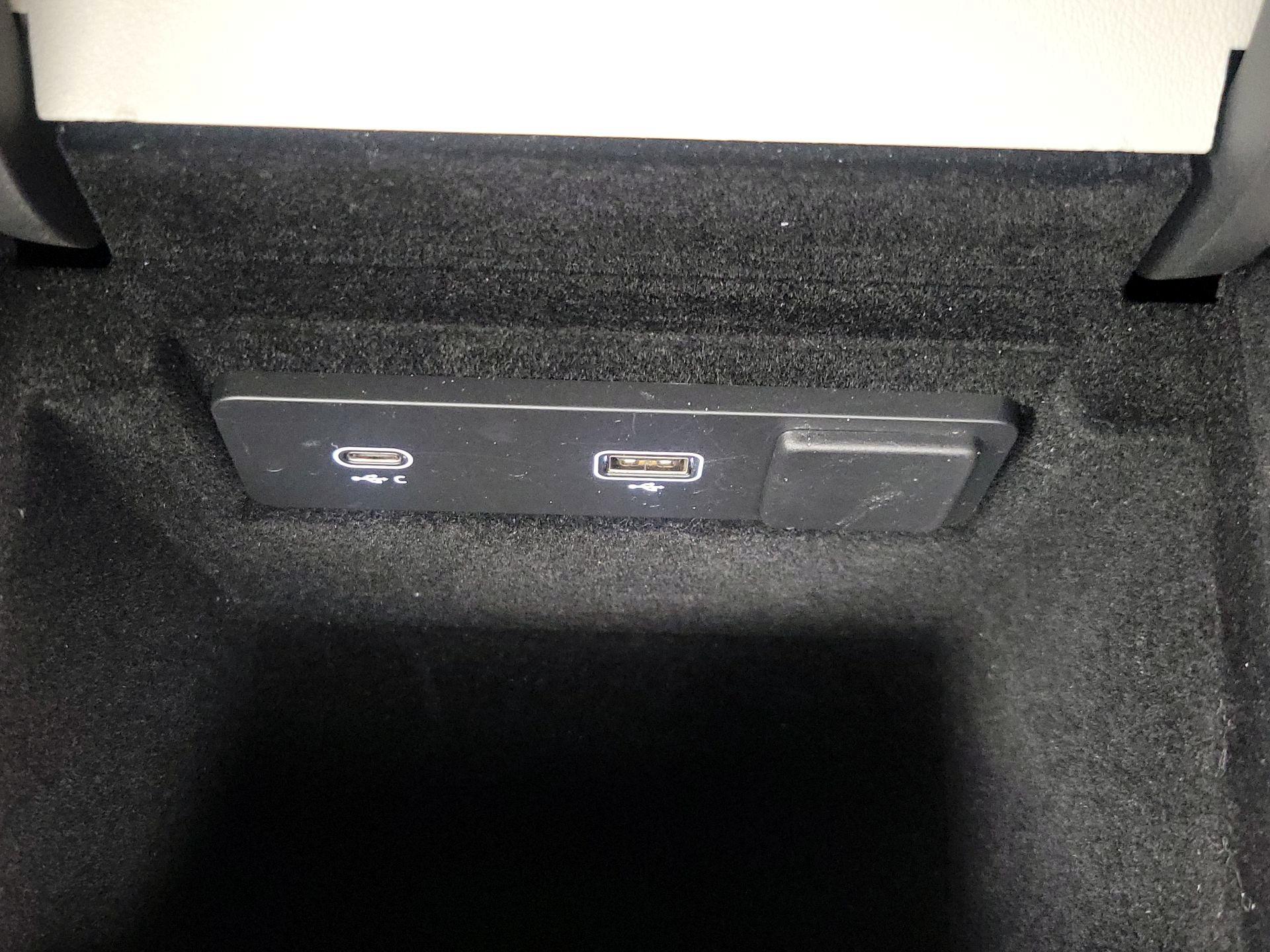 Thumbnail: 2023 Jaguar XF - 19