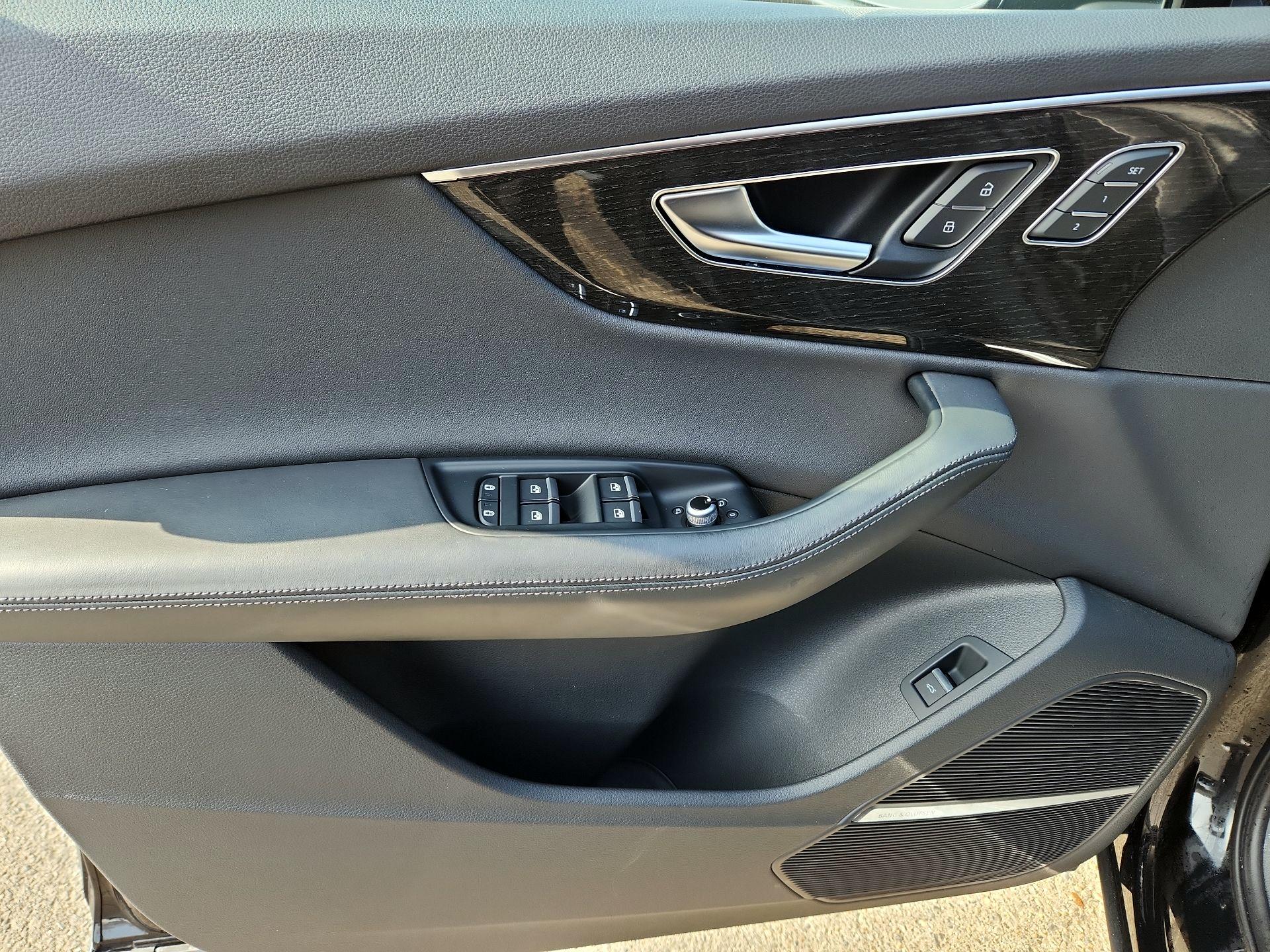 Thumbnail: 2022 Audi Q7 - 10