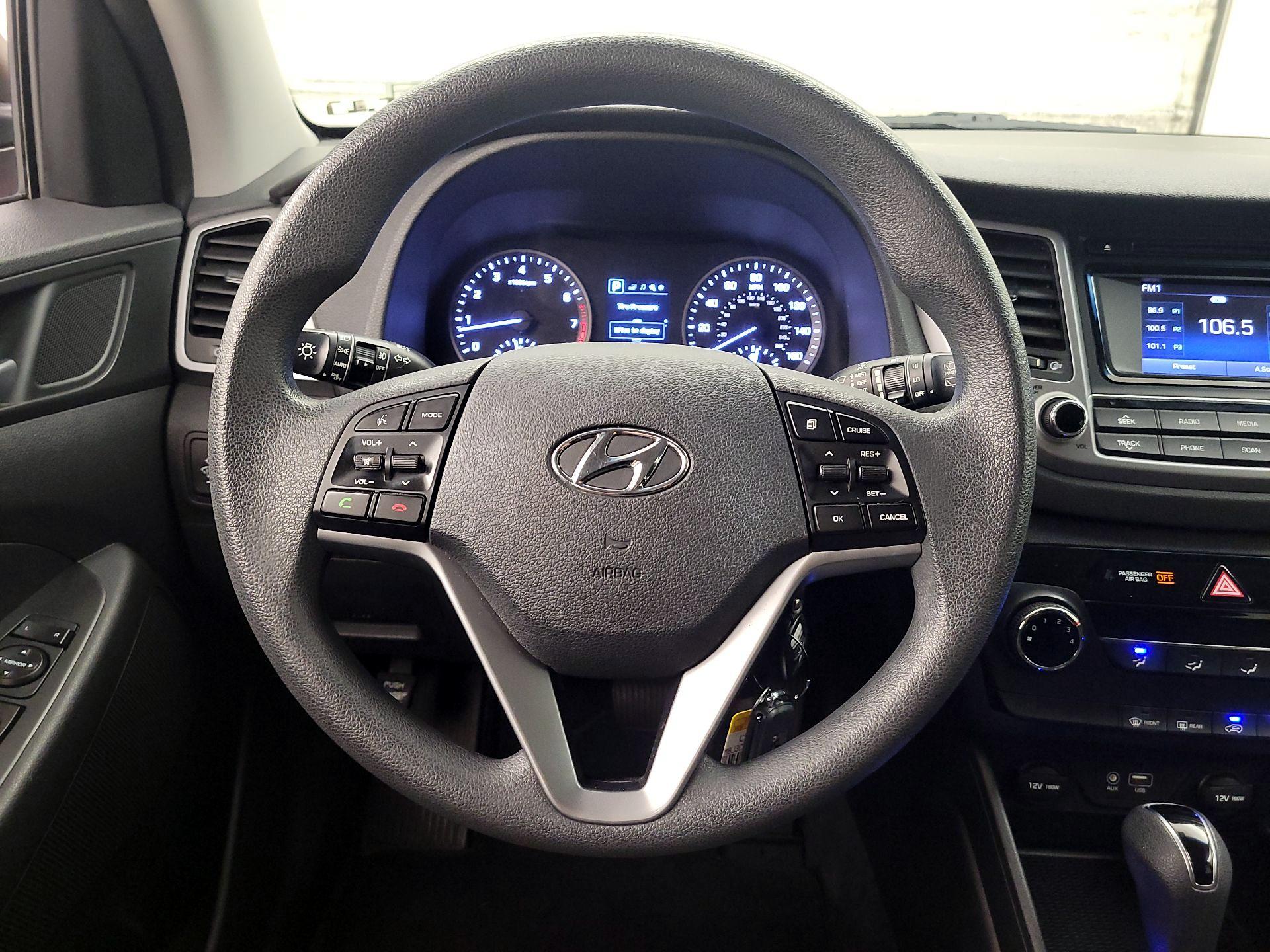 Thumbnail: 2016 Hyundai Tucson - 10