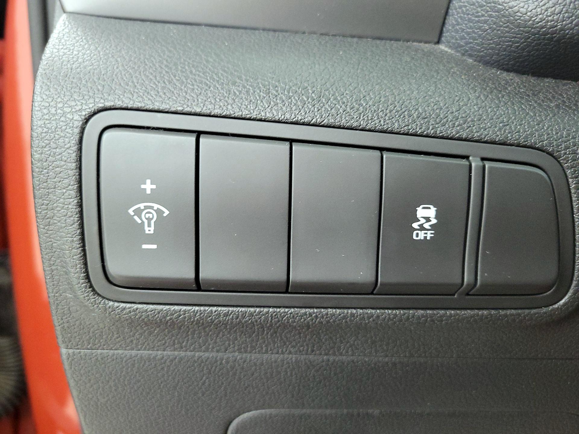 Thumbnail: 2016 Hyundai Tucson - 13