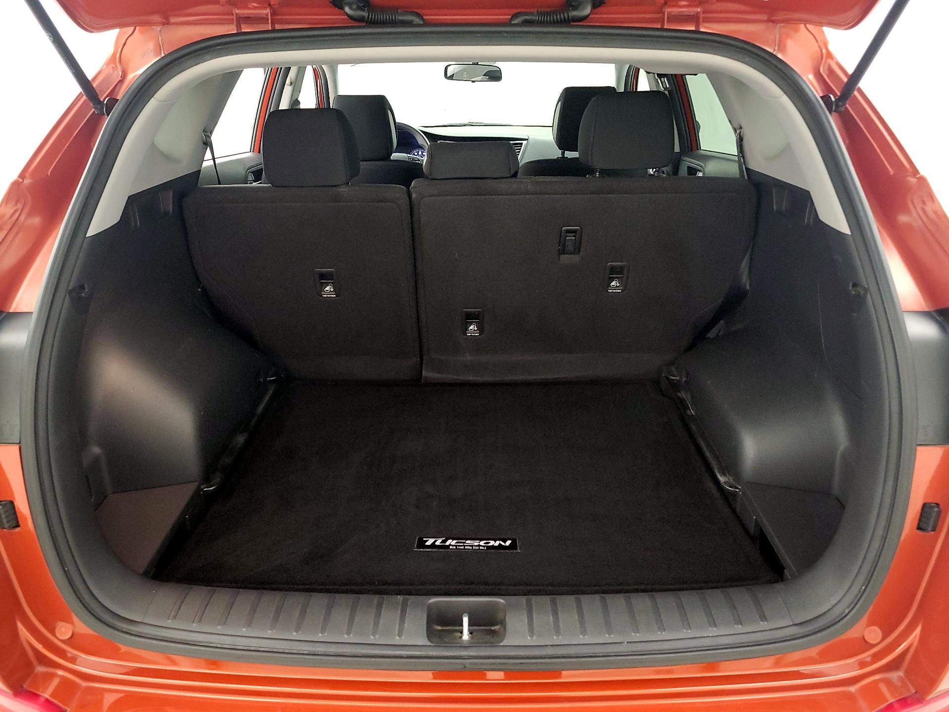 Thumbnail: 2016 Hyundai Tucson - 19