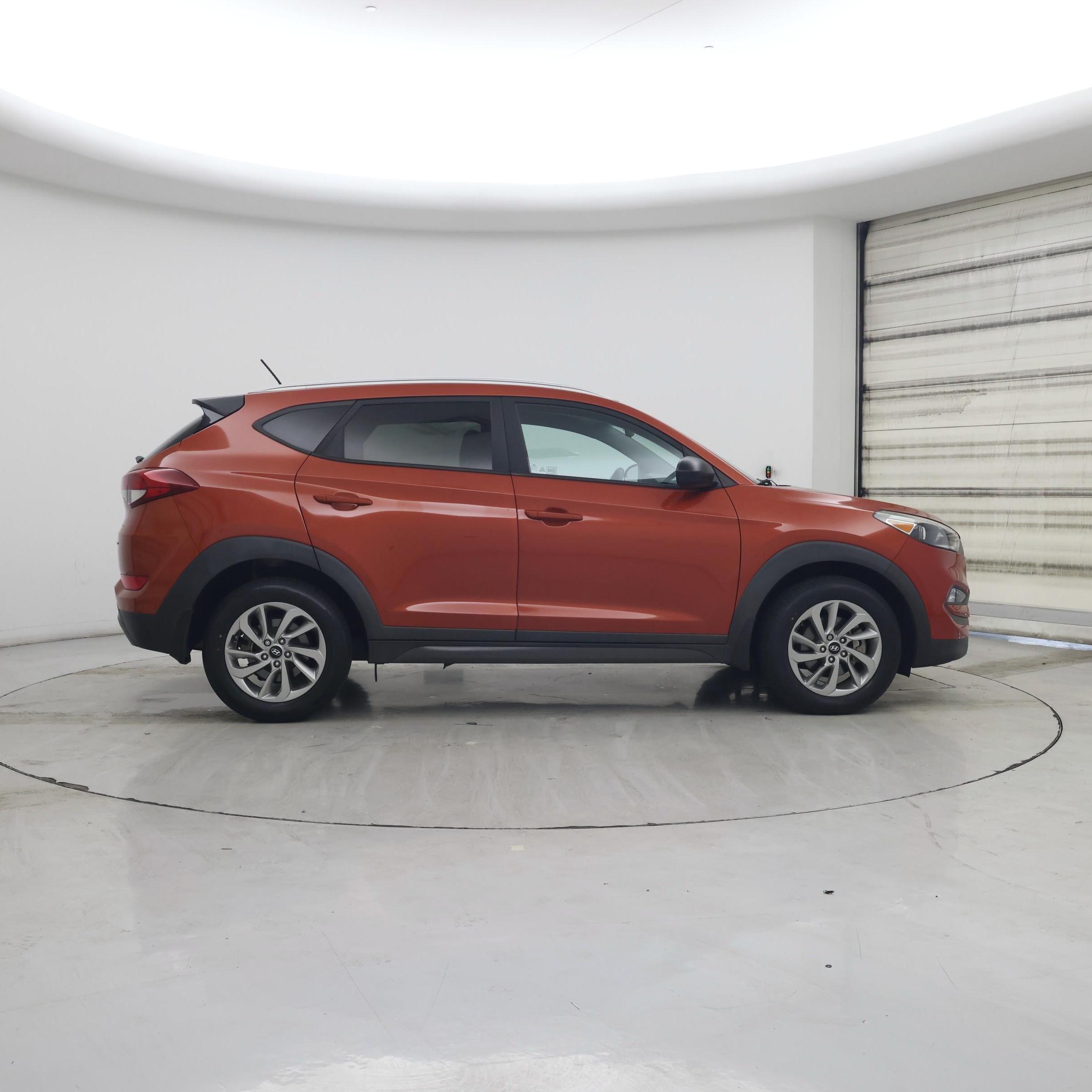 Thumbnail: 2016 Hyundai Tucson - 7