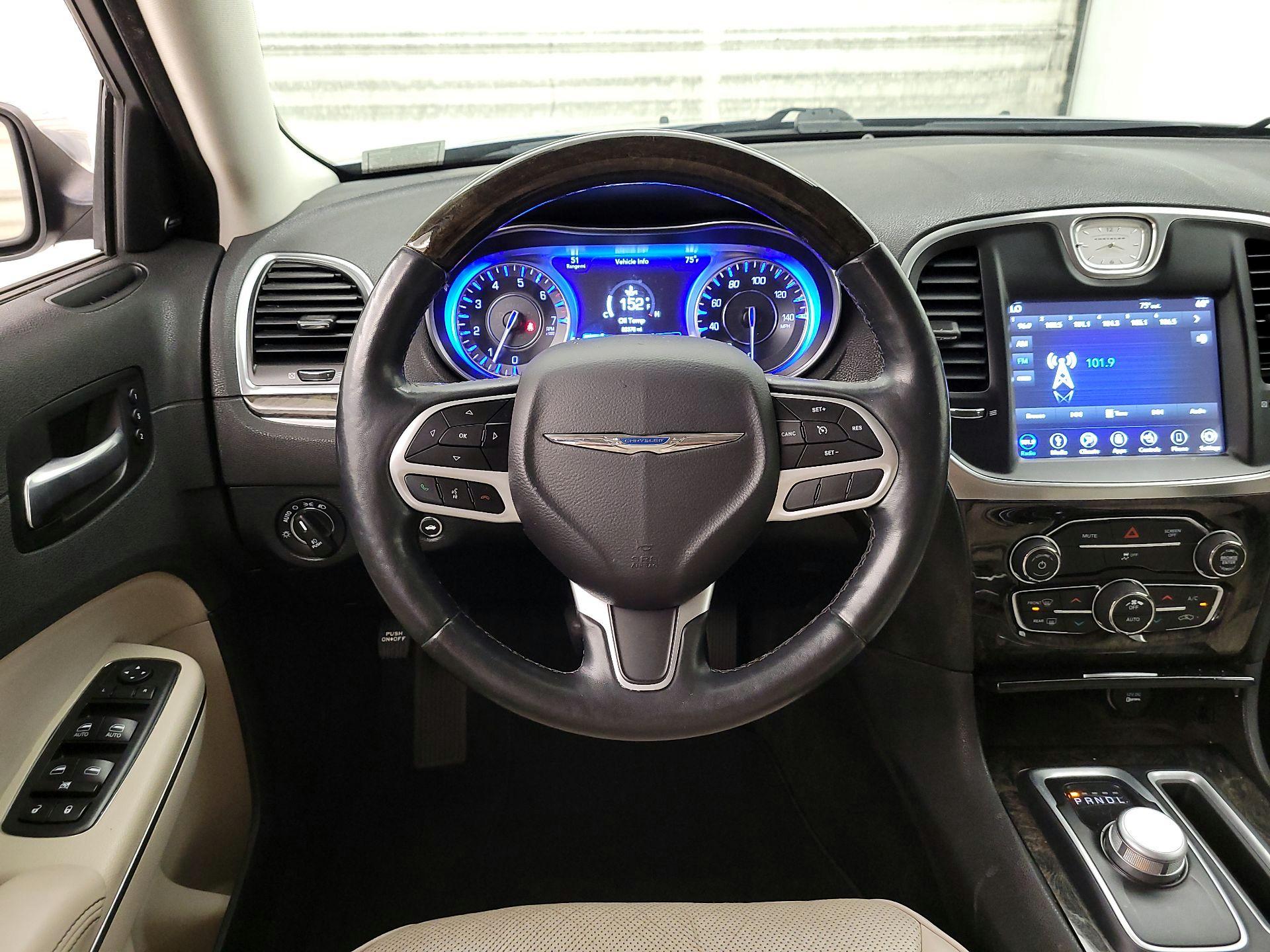 Thumbnail: 2018 Chrysler 300 - 10