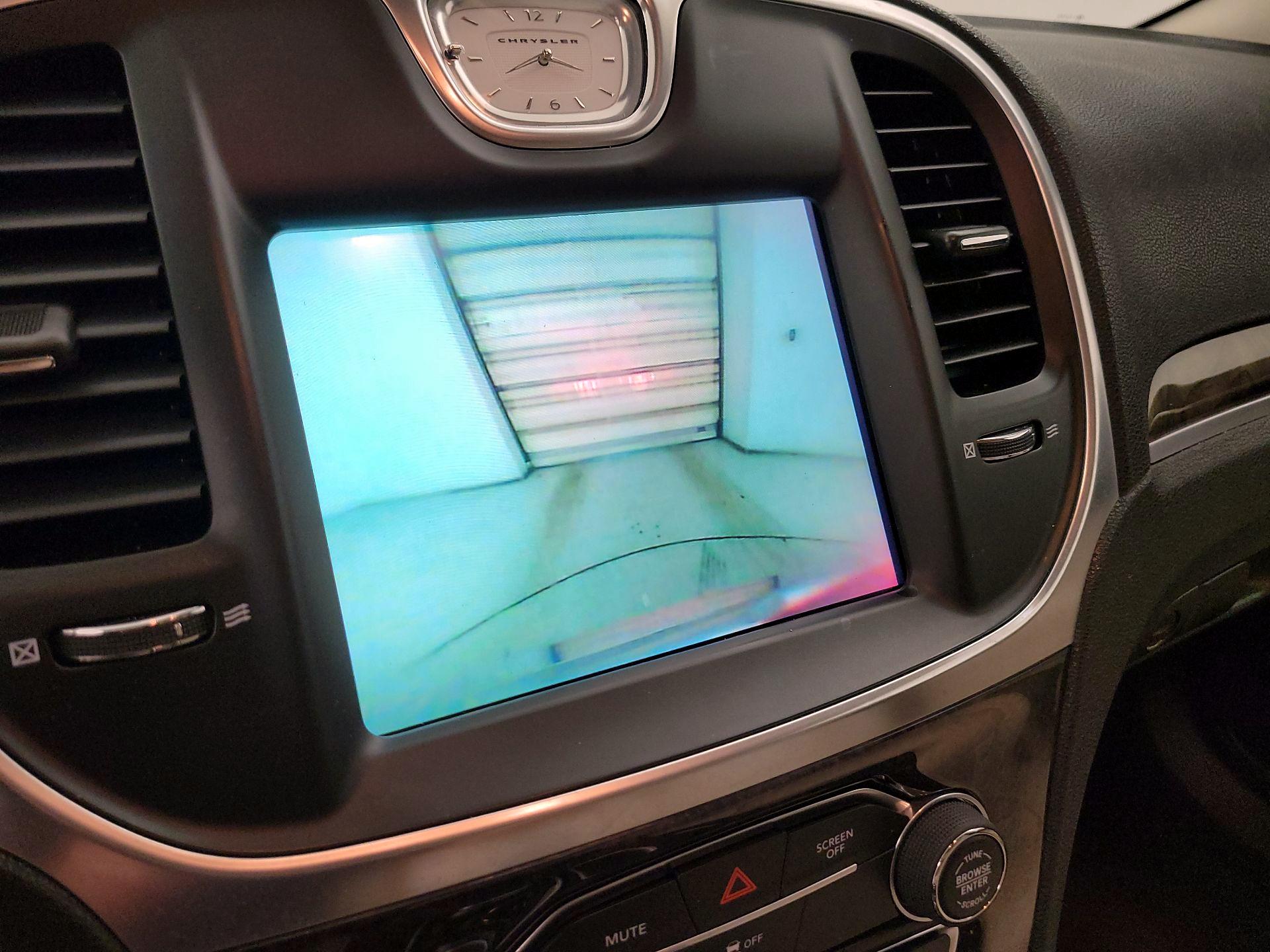 Thumbnail: 2018 Chrysler 300 - 14