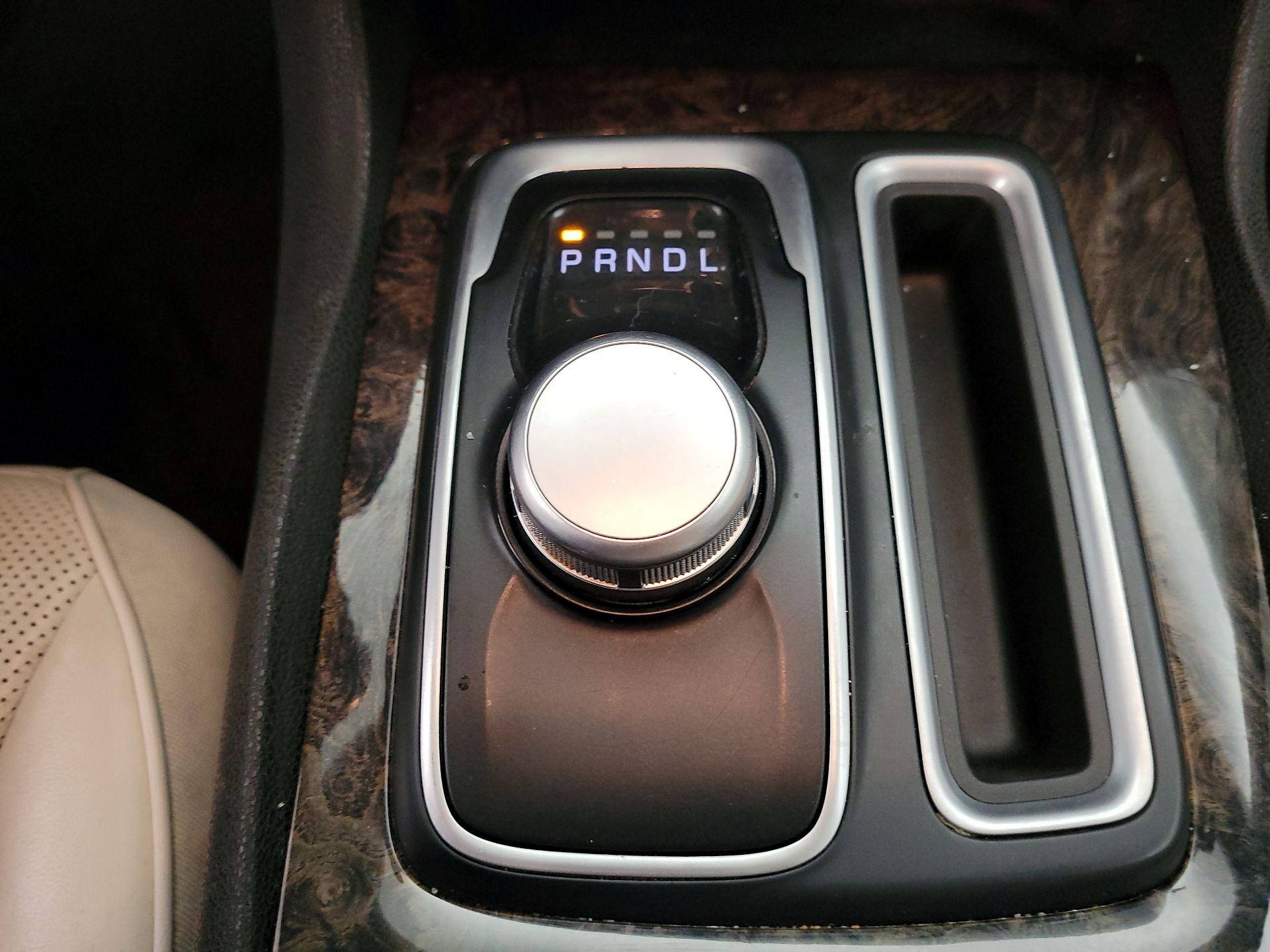 Thumbnail: 2018 Chrysler 300 - 17