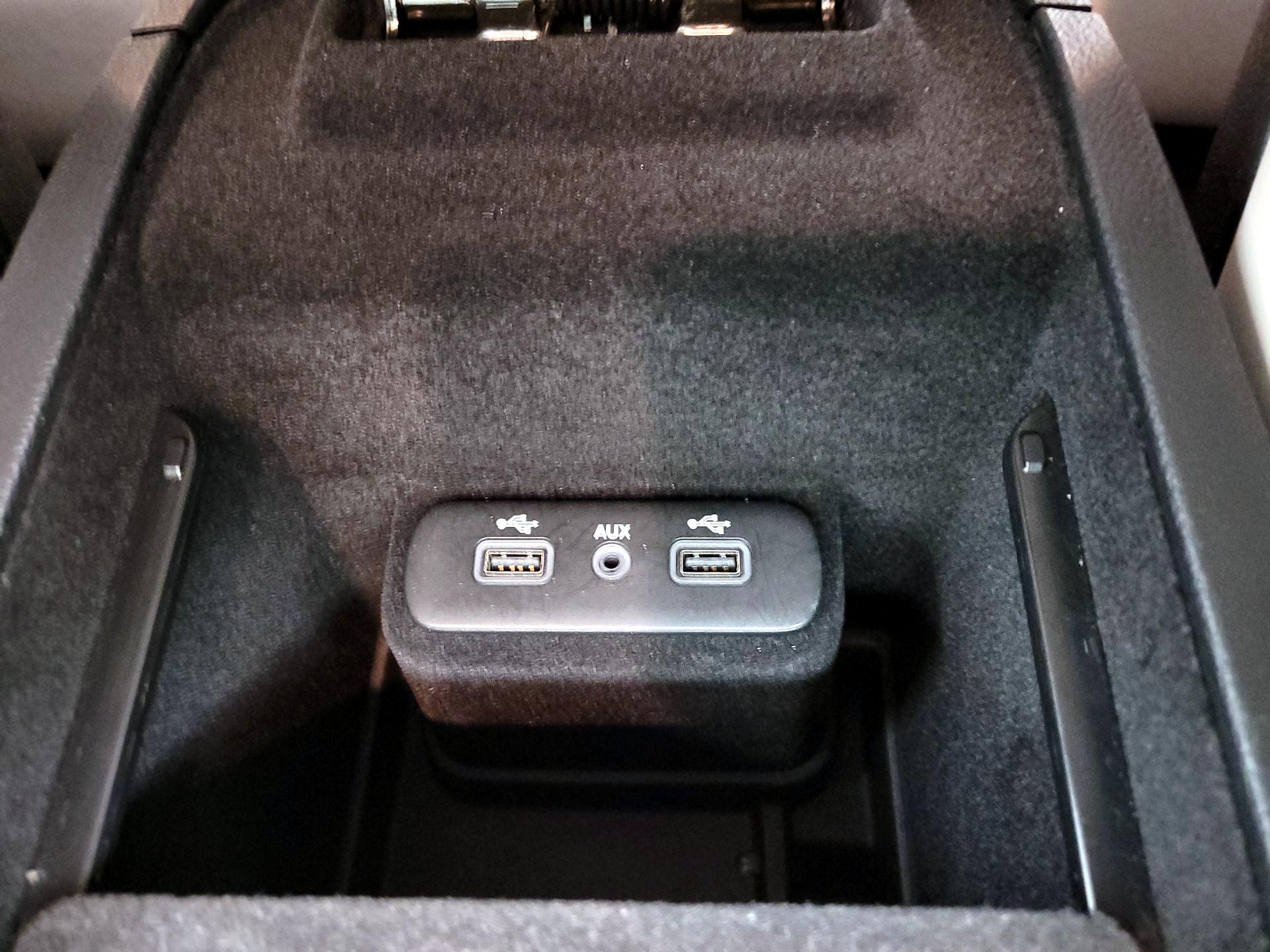 Thumbnail: 2018 Chrysler 300 - 18