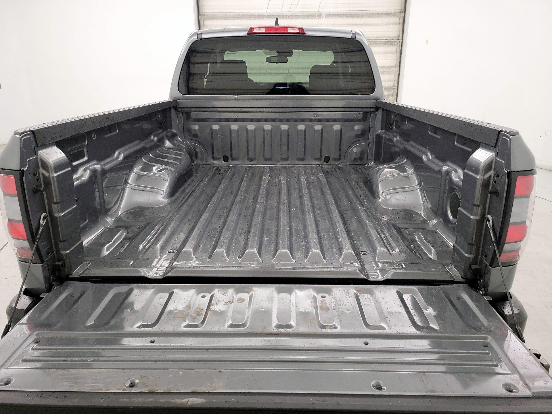 Thumbnail: 2024 Nissan Frontier - 19