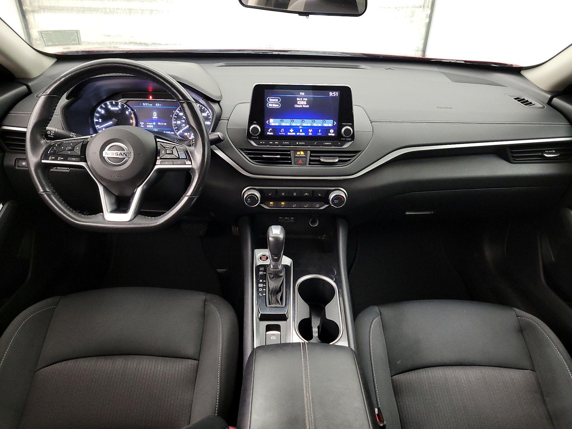 Thumbnail: 2022 Nissan Altima - 9