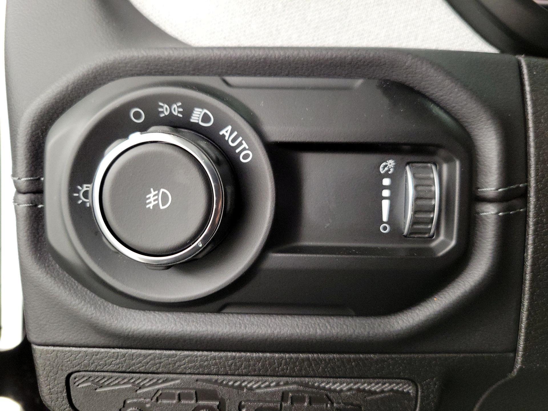 Thumbnail: 2025 Jeep Wrangler - 13