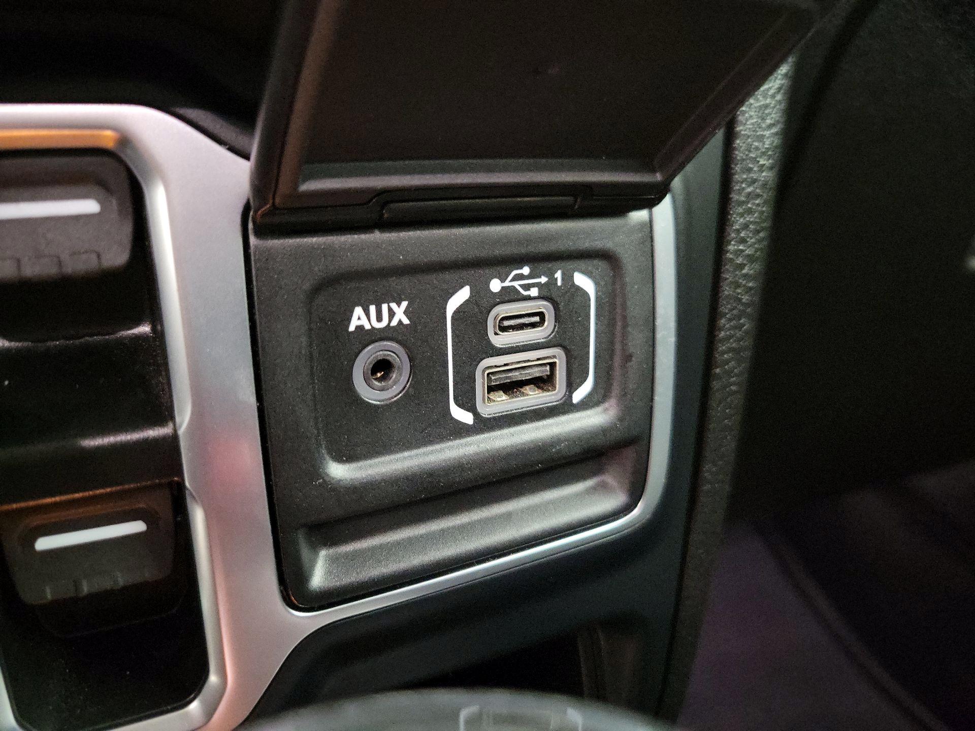 Thumbnail: 2025 Jeep Wrangler - 18