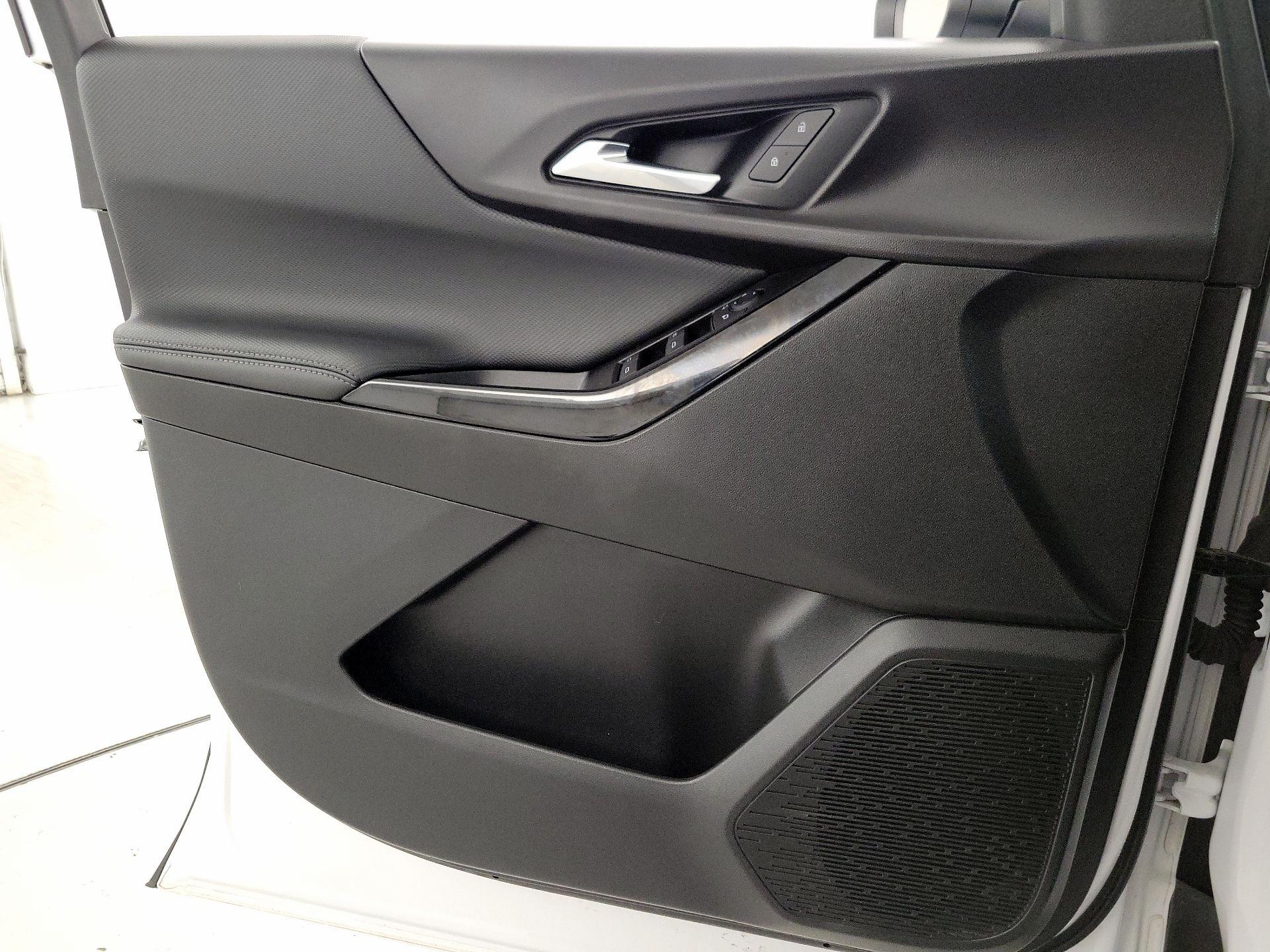 Thumbnail: 2025 Chevrolet Equinox - 12