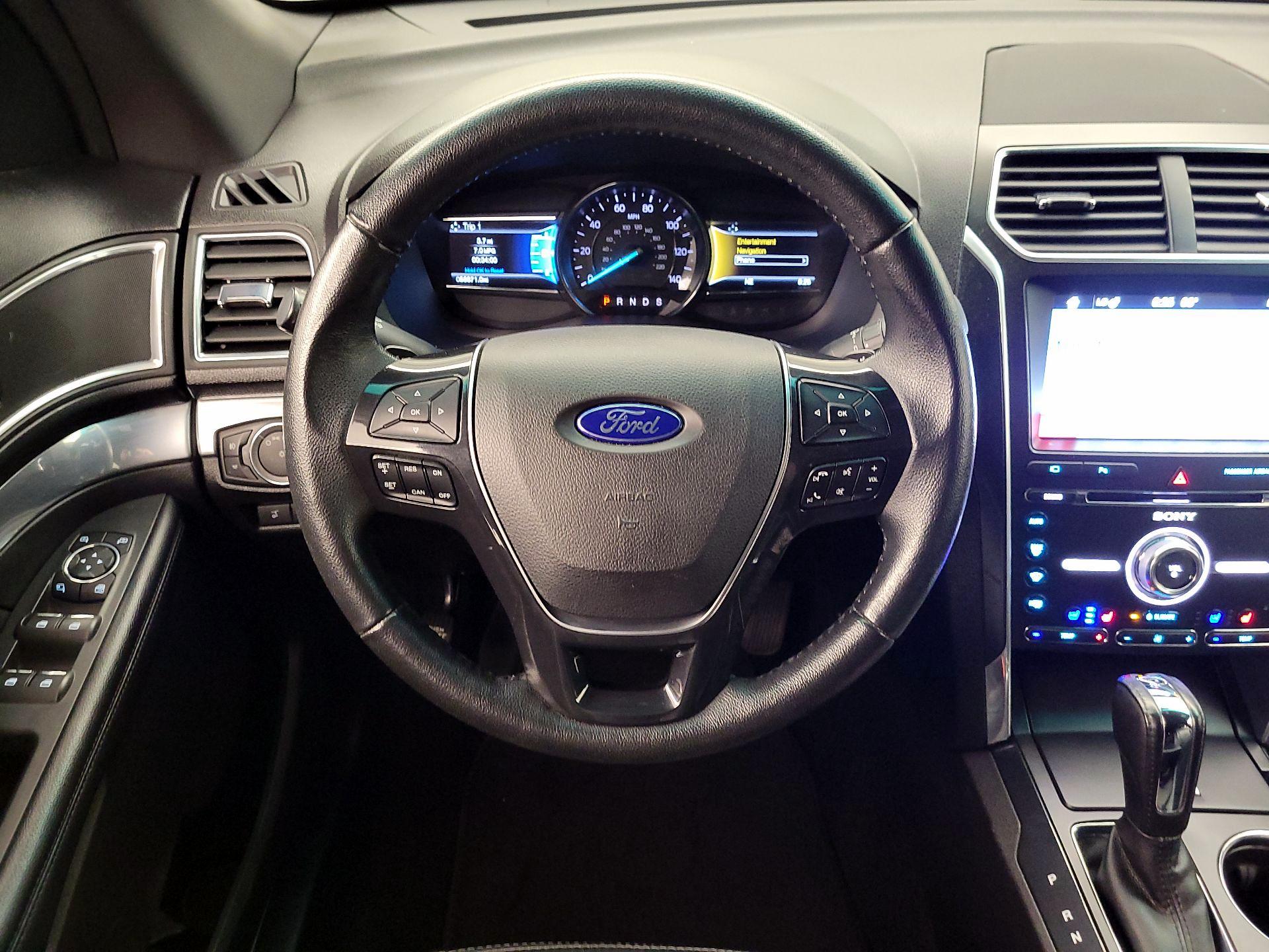 Thumbnail: 2017 Ford Explorer - 10