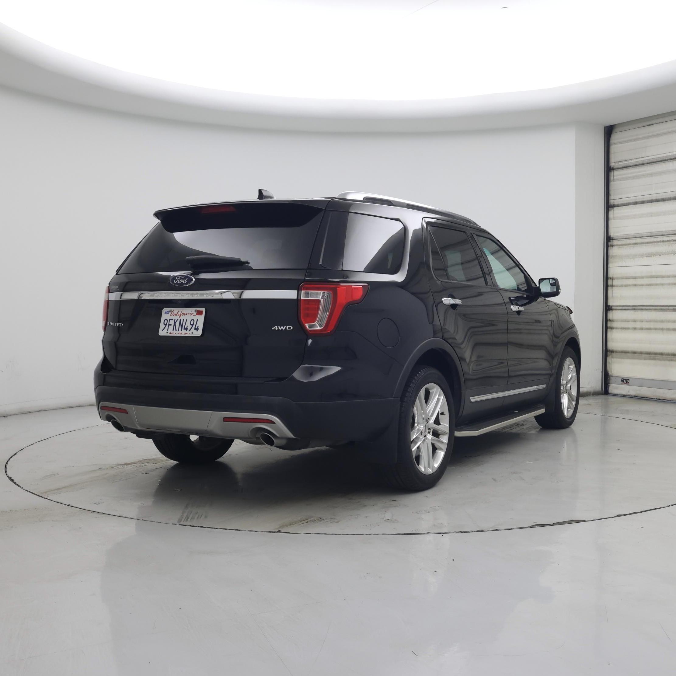 Thumbnail: 2017 Ford Explorer - 8