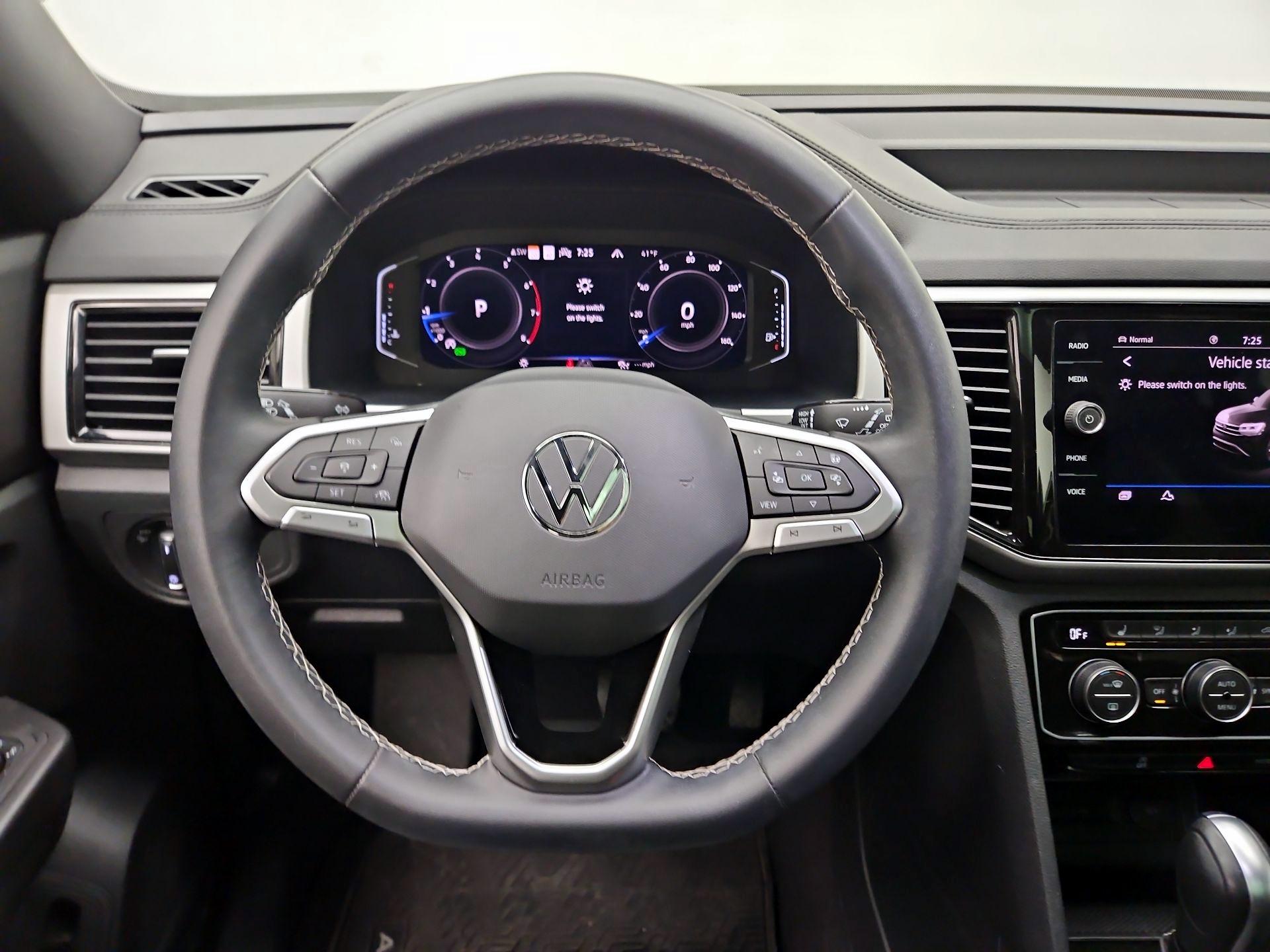 Thumbnail: 2022 Volkswagen Atlas - 10