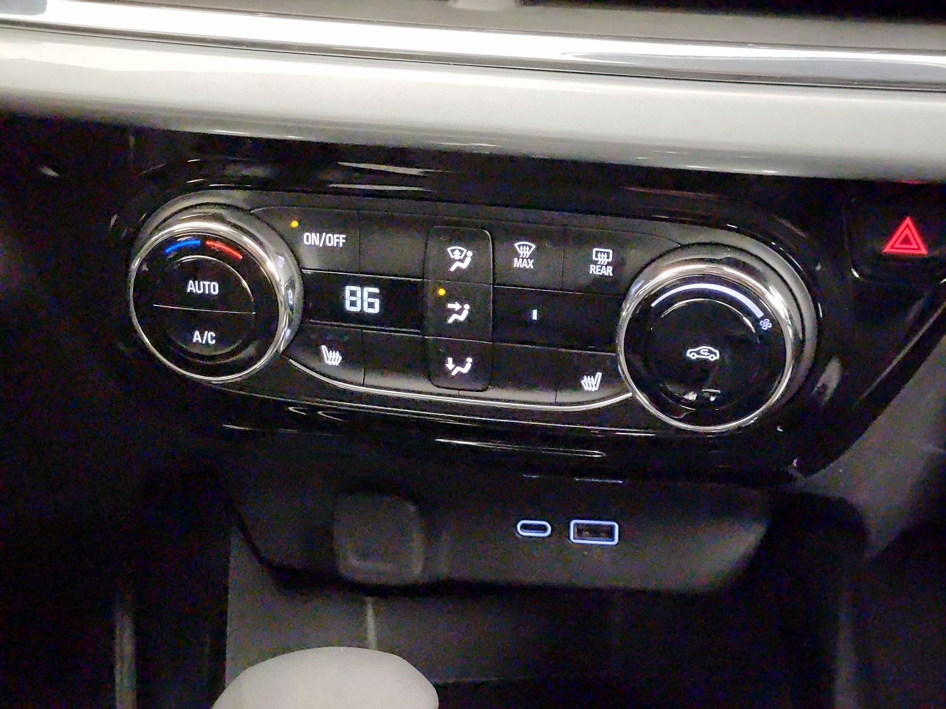 Thumbnail: 2025 Chevrolet Trax - 16