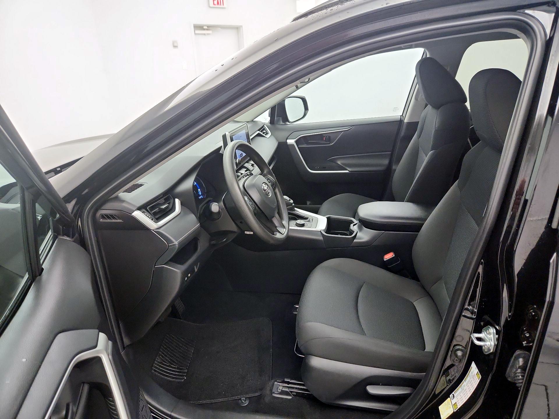 Thumbnail: 2025 Toyota RAV4 - 11