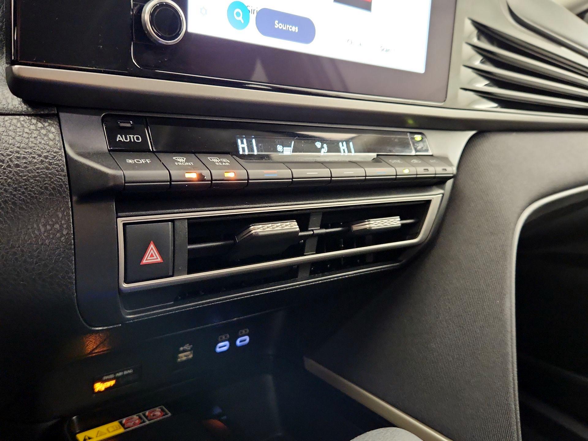 Thumbnail: 2025 Toyota Camry - 16