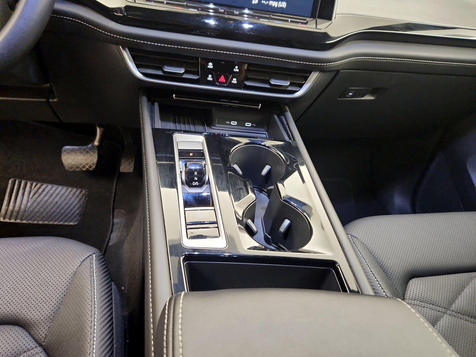 Thumbnail: 2025 Volkswagen Atlas - 17