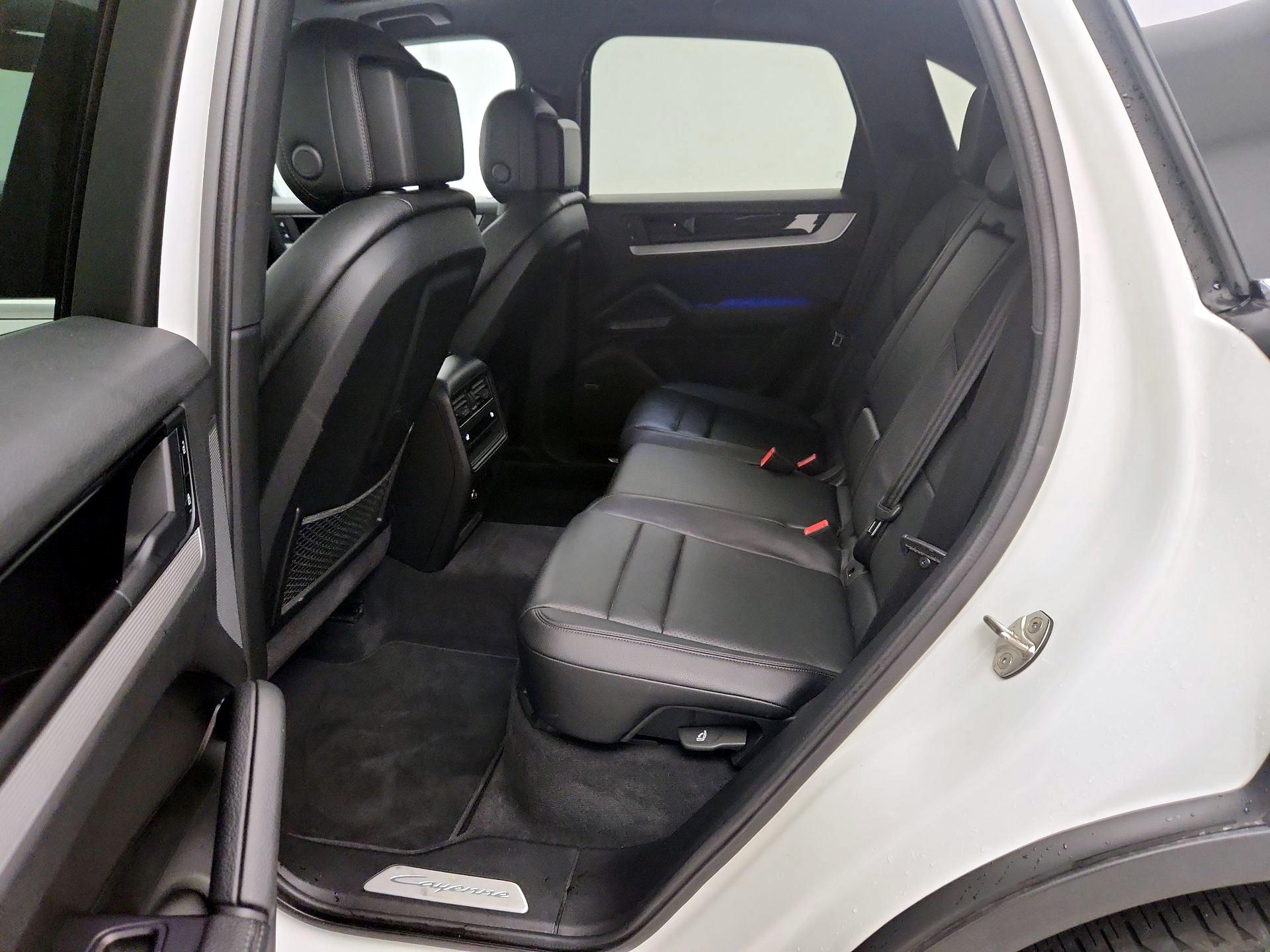 Thumbnail: 2024 Porsche Cayenne - 19