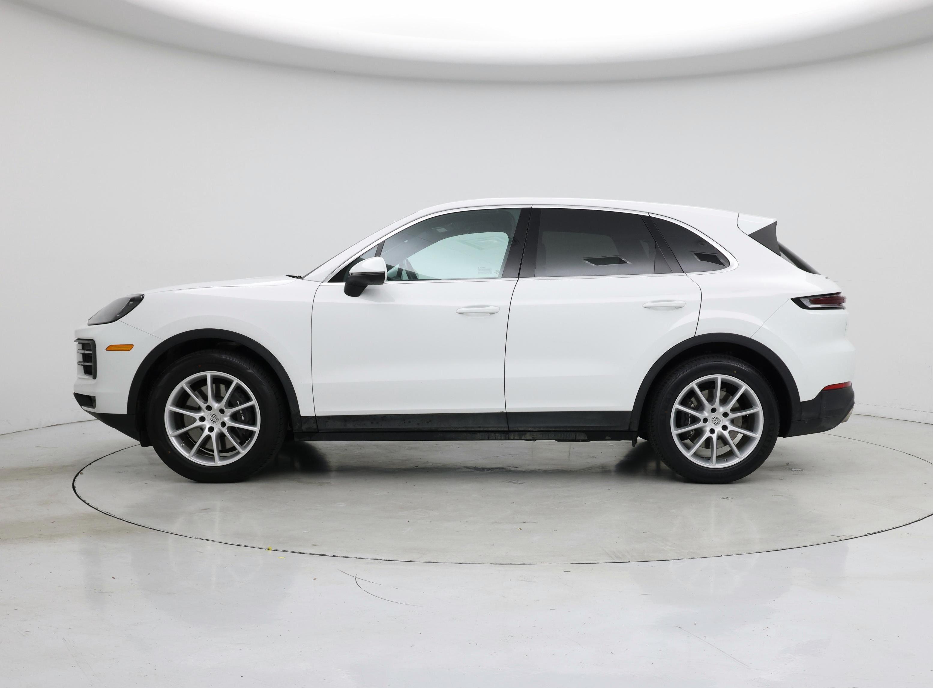 Thumbnail: 2024 Porsche Cayenne - 3