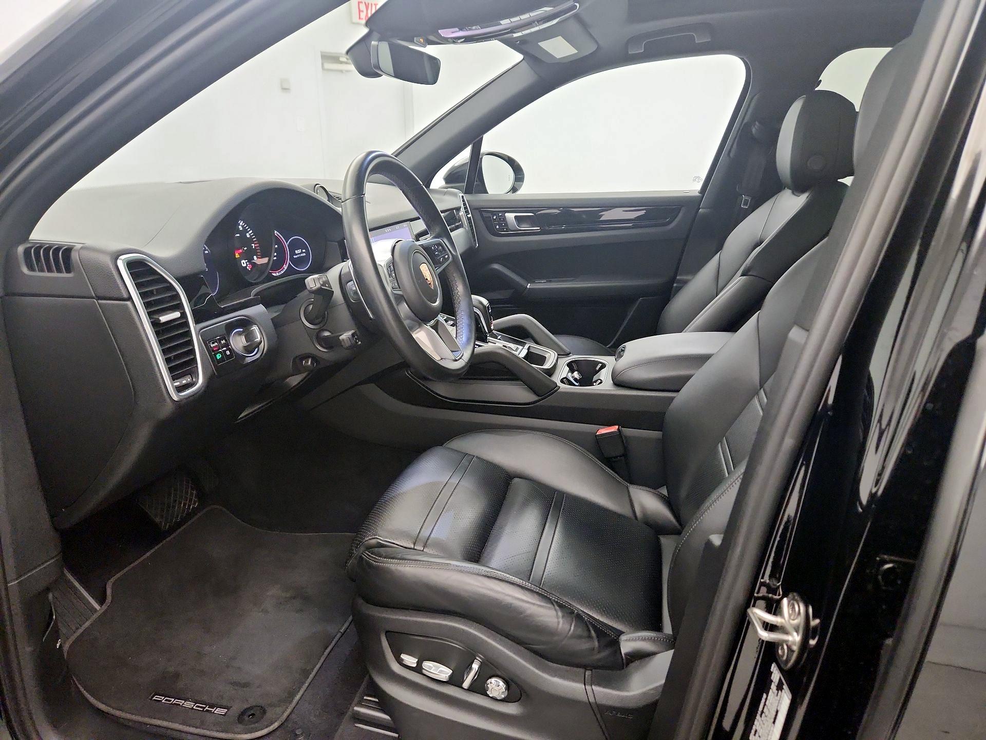 Thumbnail: 2020 Porsche Cayenne - 11