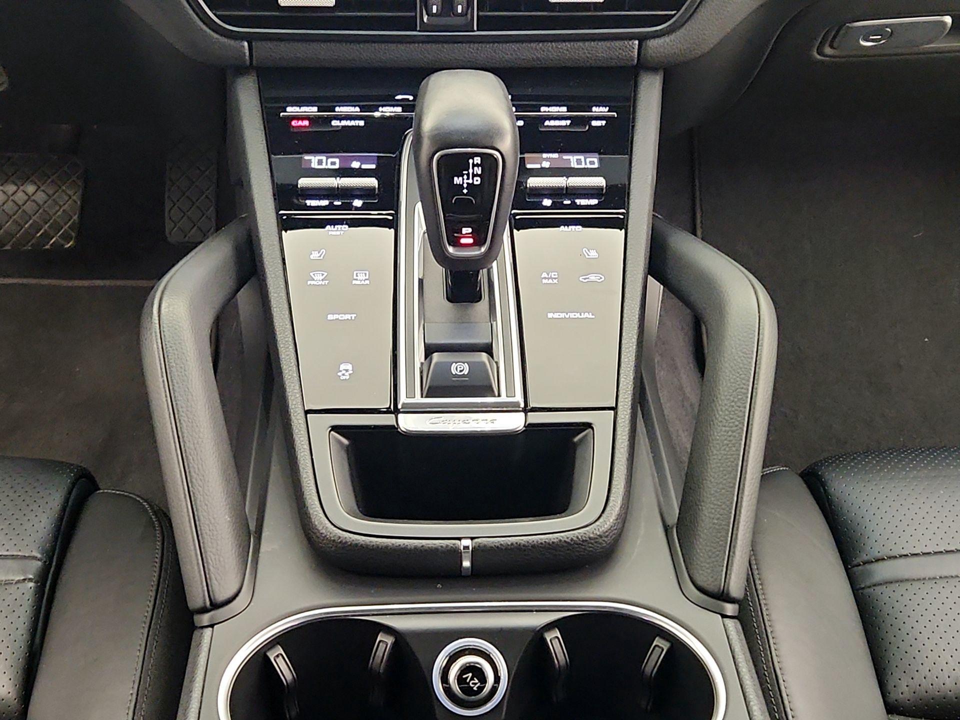 Thumbnail: 2020 Porsche Cayenne - 18