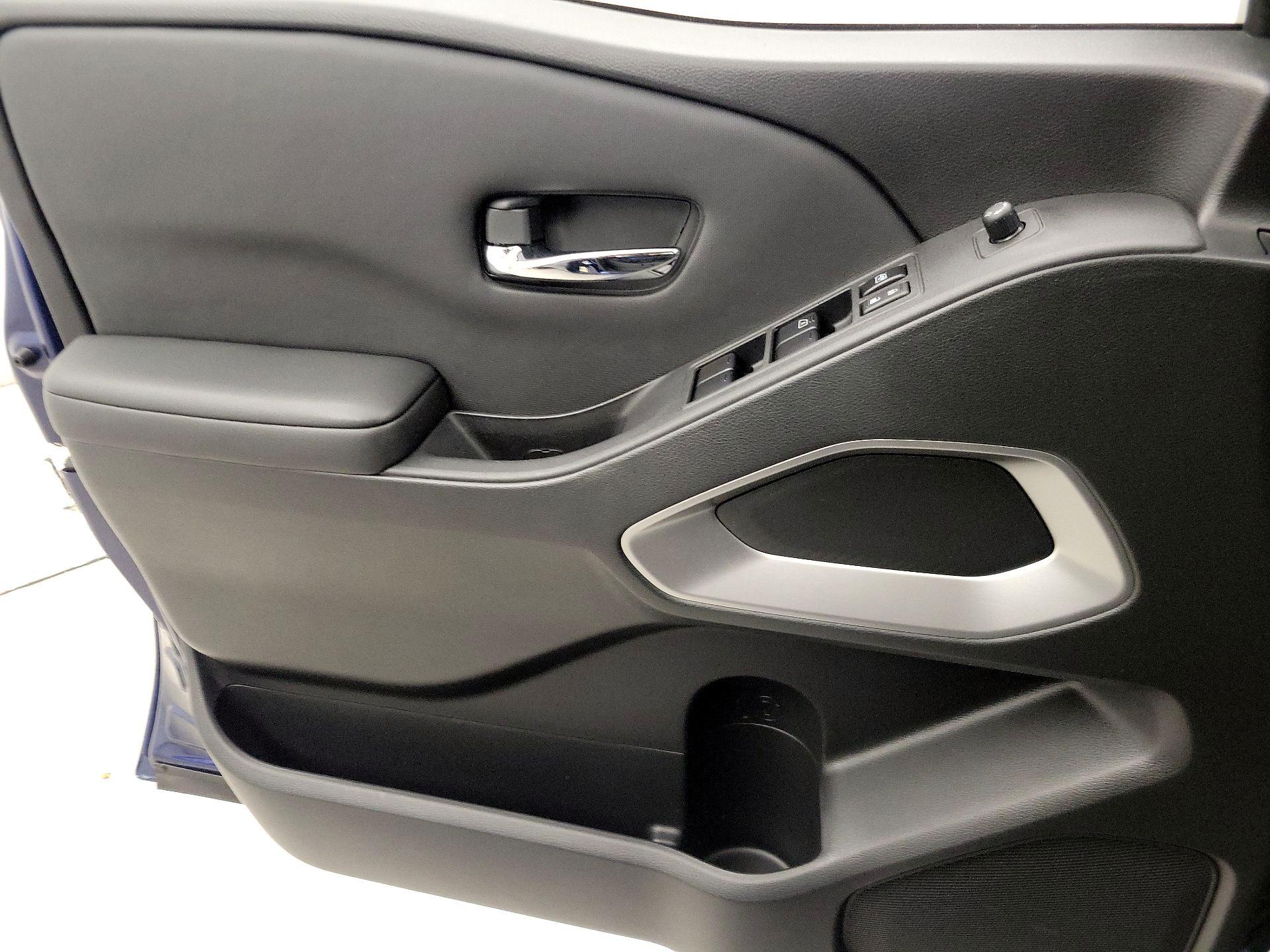 Thumbnail: 2023 Nissan Frontier - 12