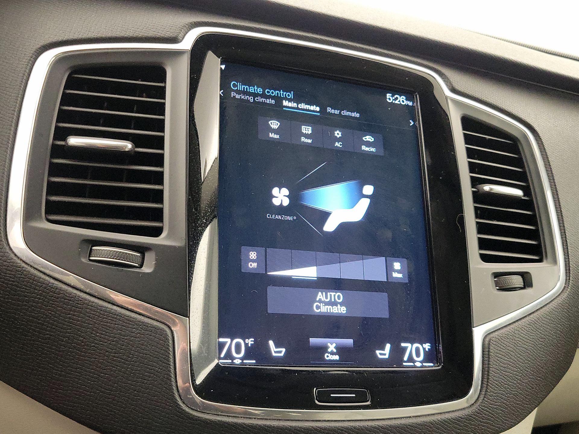 Thumbnail: 2020 Volvo XC90 - 17