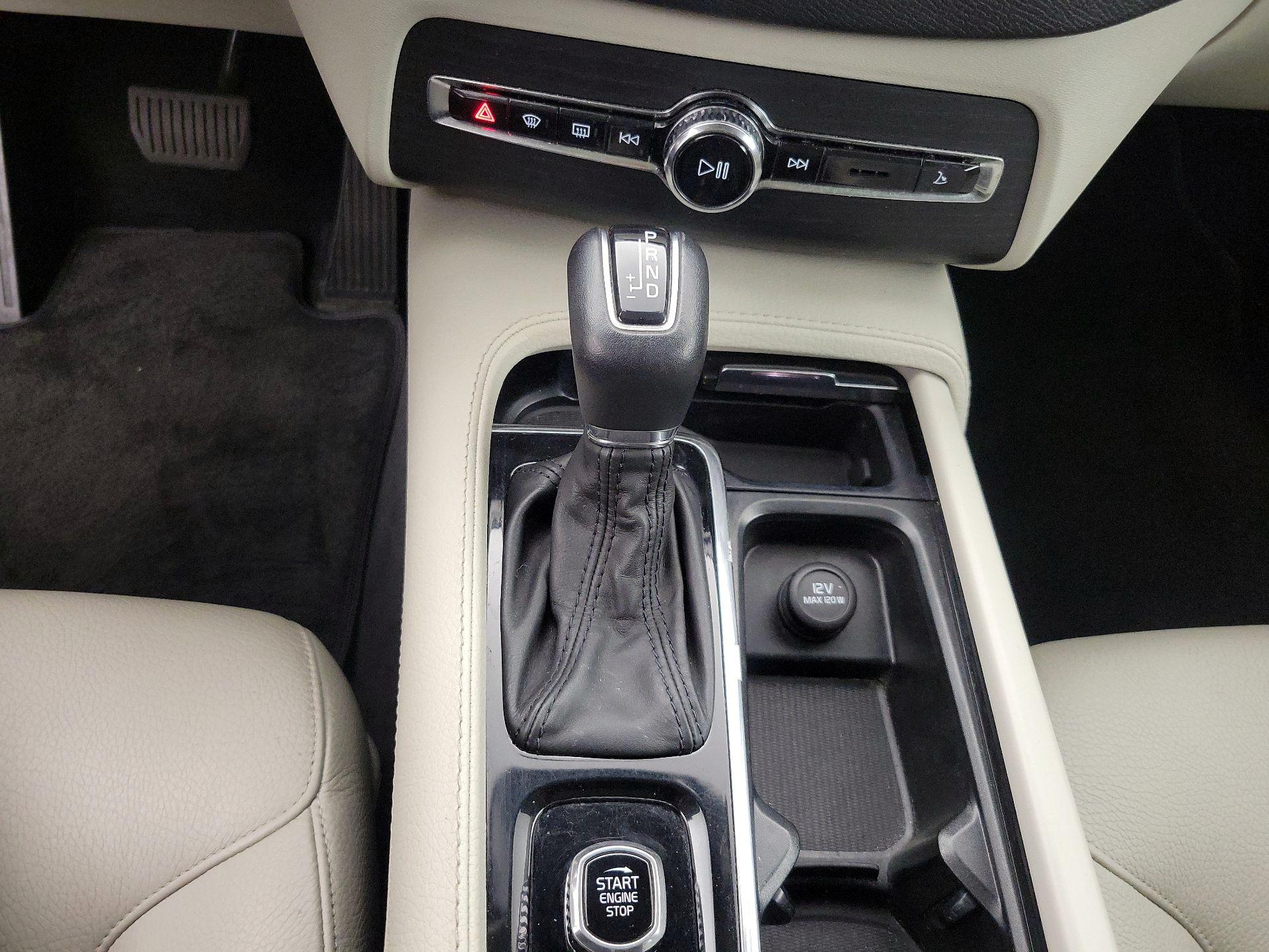 Thumbnail: 2020 Volvo XC90 - 18