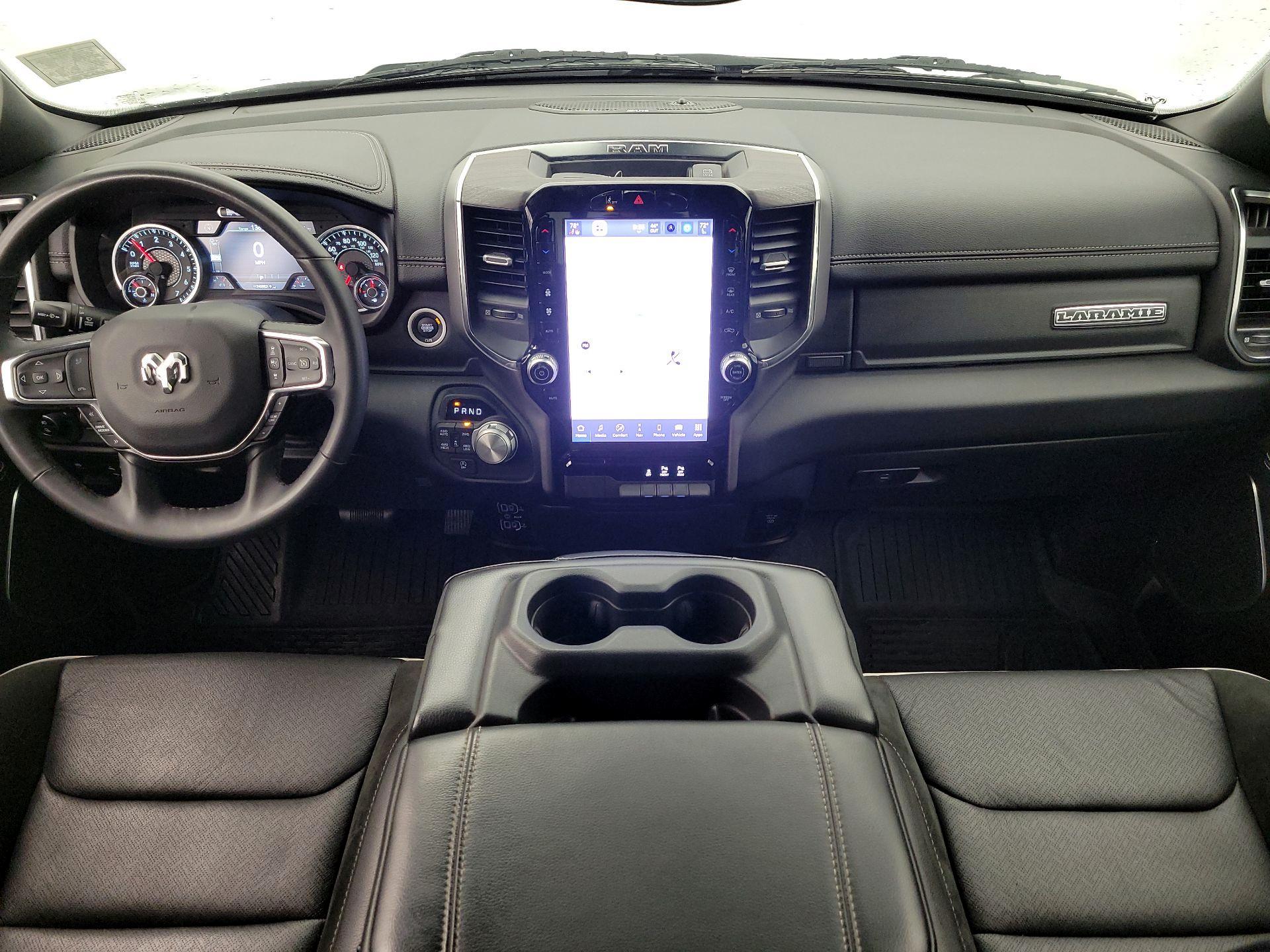 Thumbnail: 2025 RAM 1500 - 9