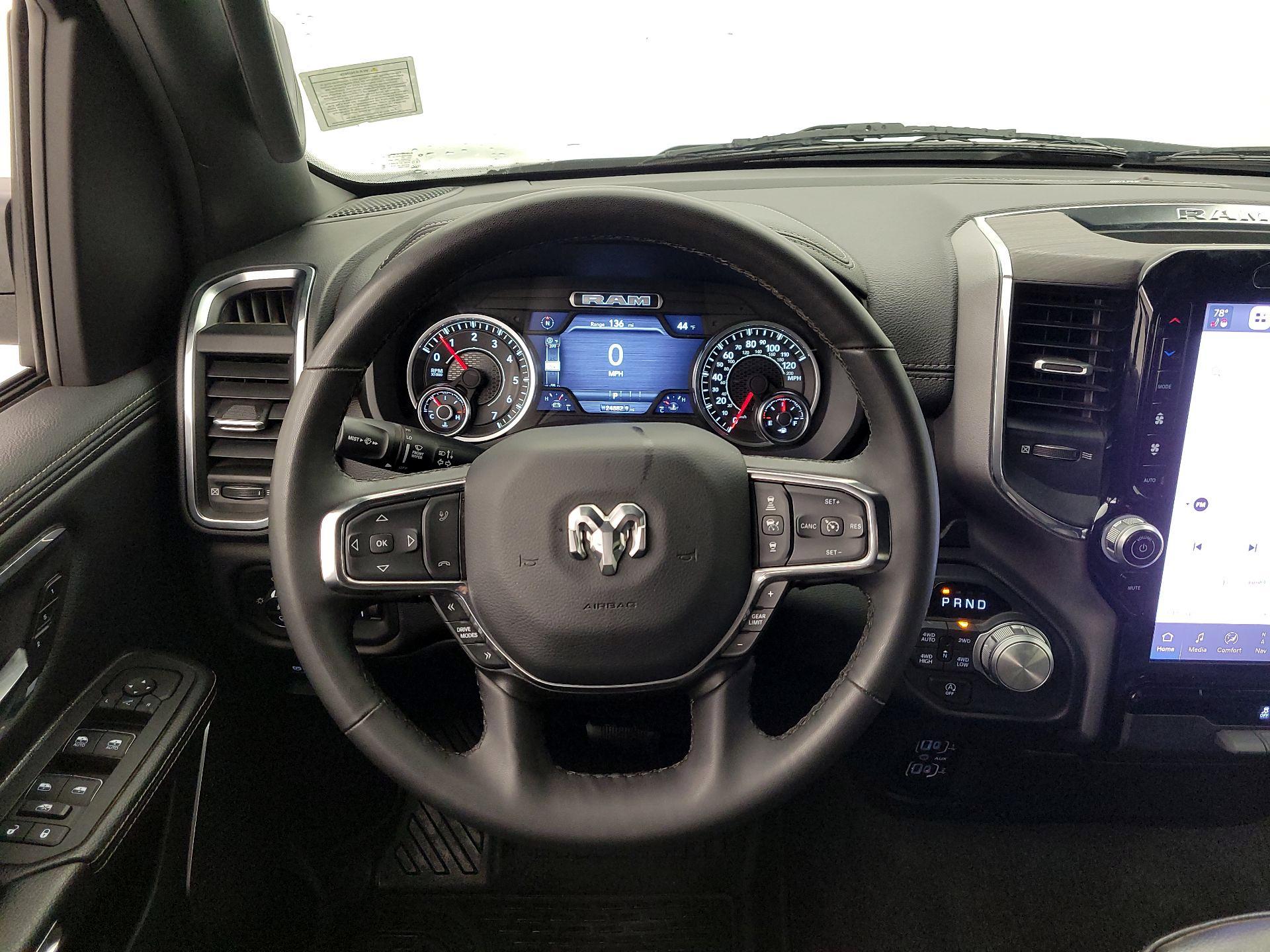 Thumbnail: 2025 RAM 1500 - 10