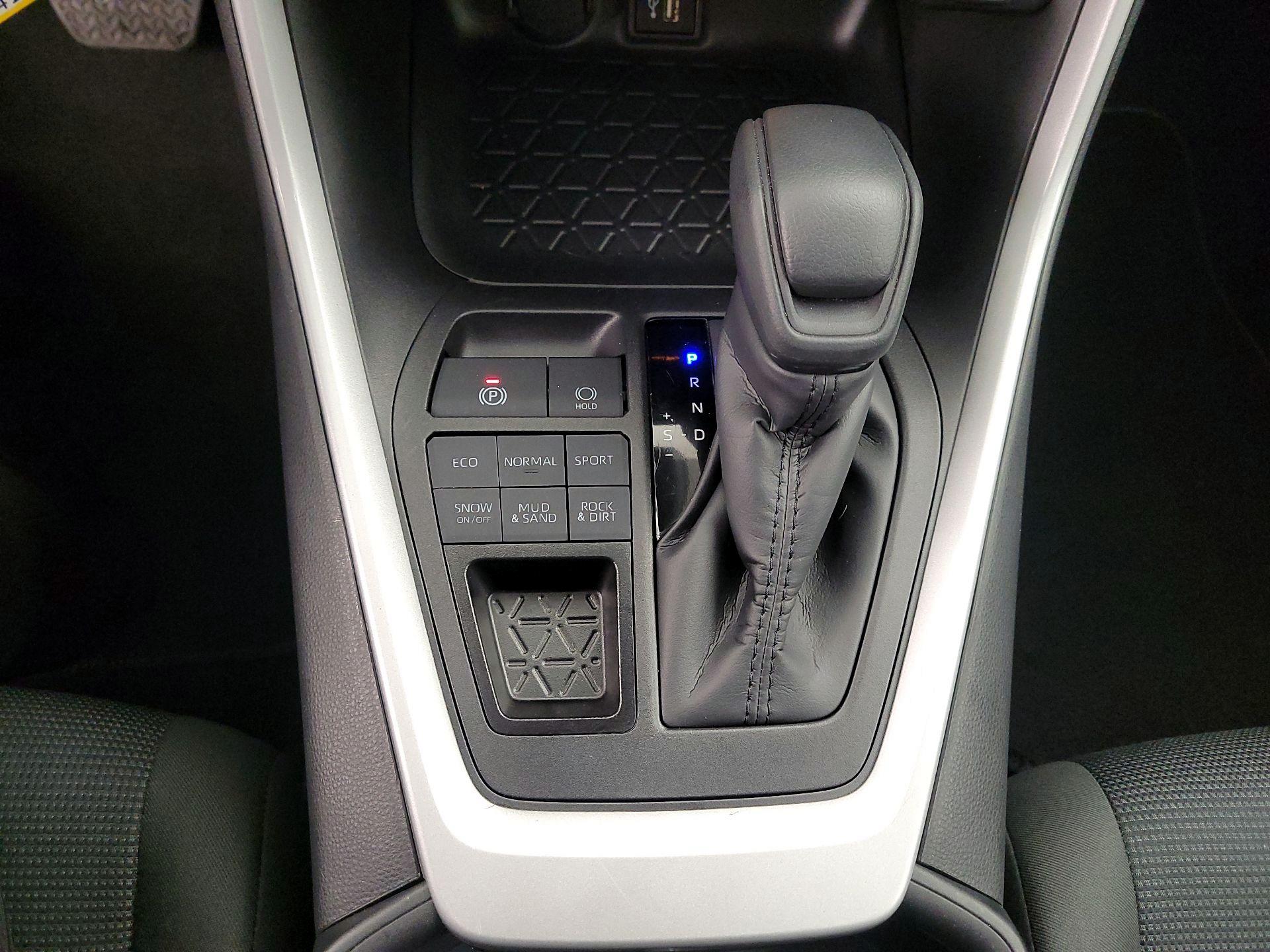 Thumbnail: 2025 Toyota RAV4 - 17