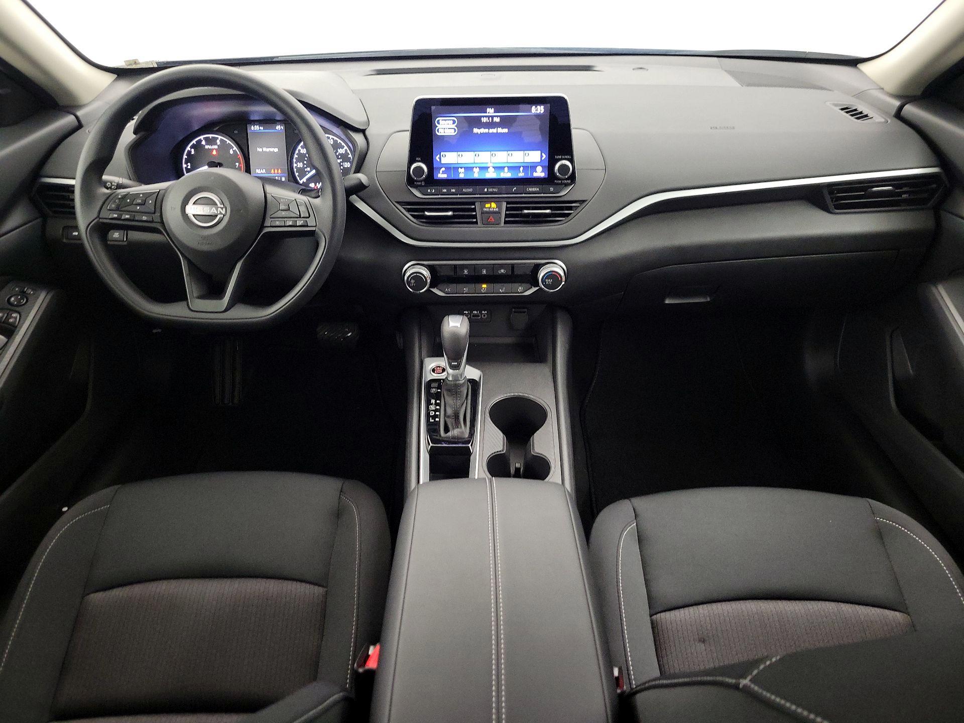 Thumbnail: 2025 Nissan Altima - 9