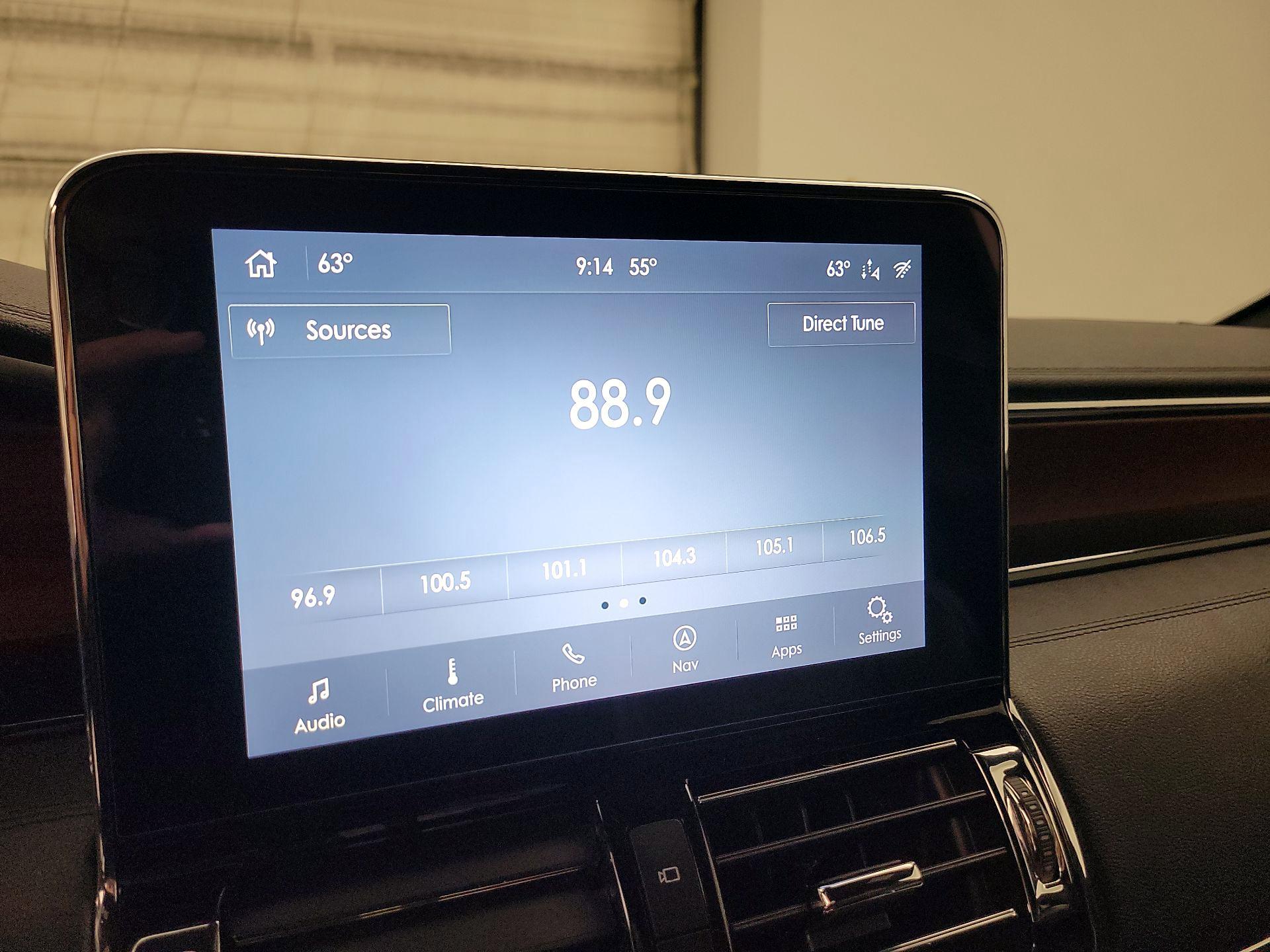 Thumbnail: 2020 Lincoln Navigator L - 16