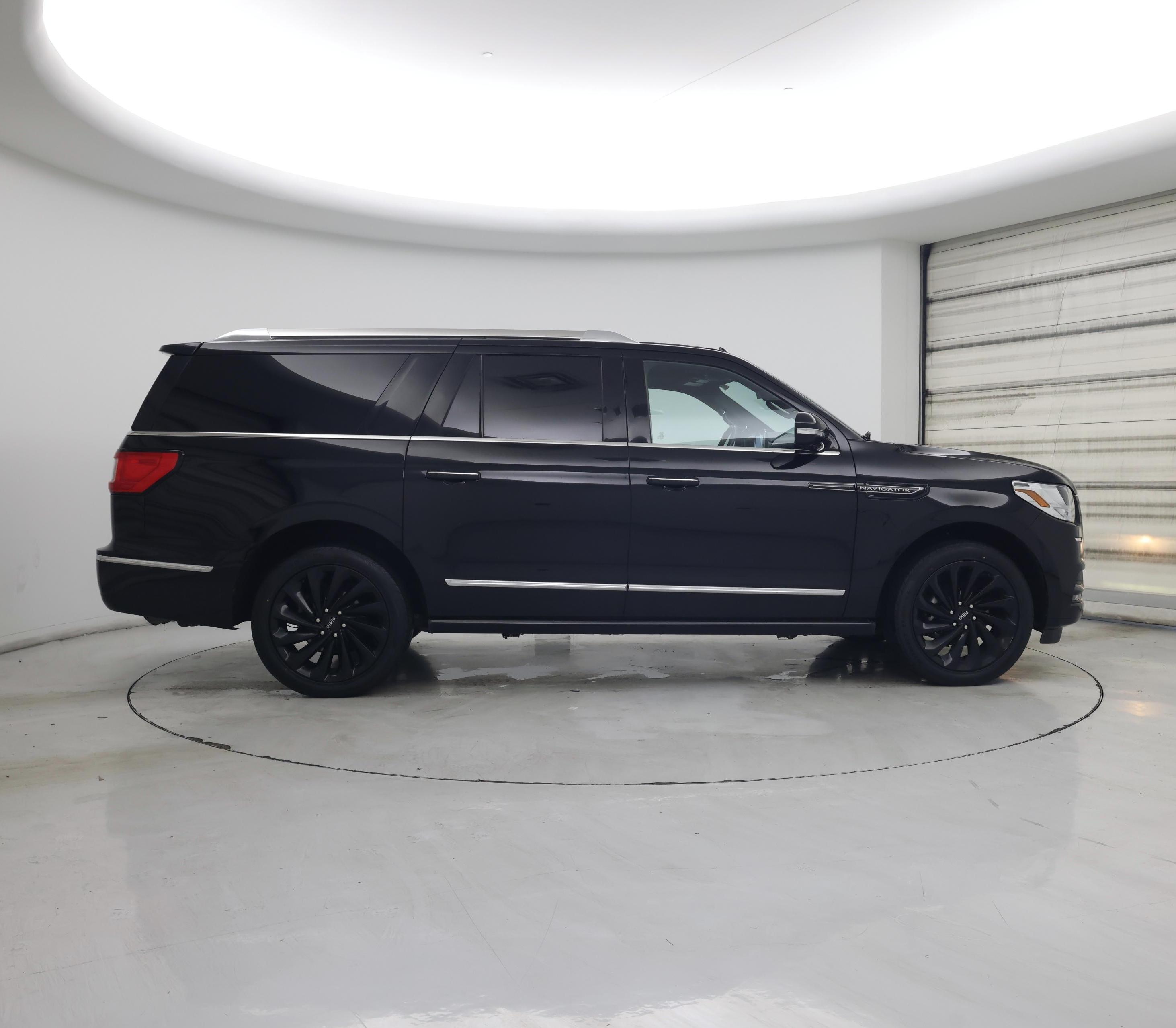 Thumbnail: 2020 Lincoln Navigator L - 7