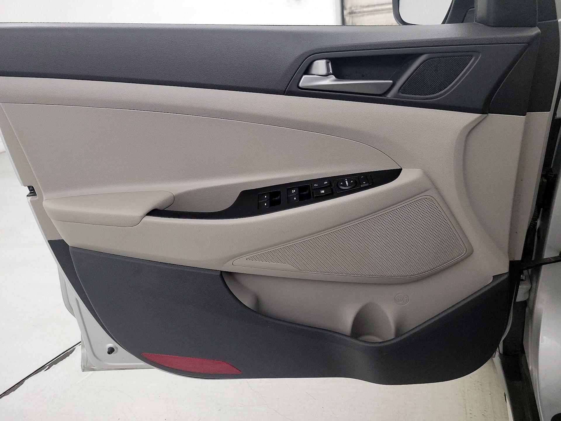 Thumbnail: 2018 Hyundai Tucson - 12