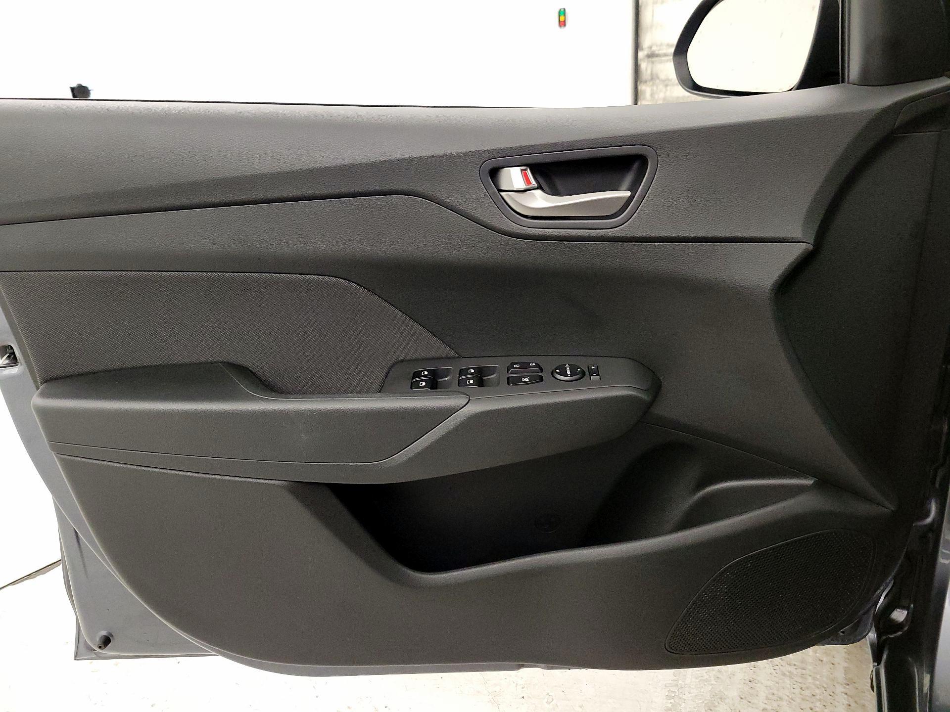 Thumbnail: 2019 Hyundai Accent - 12