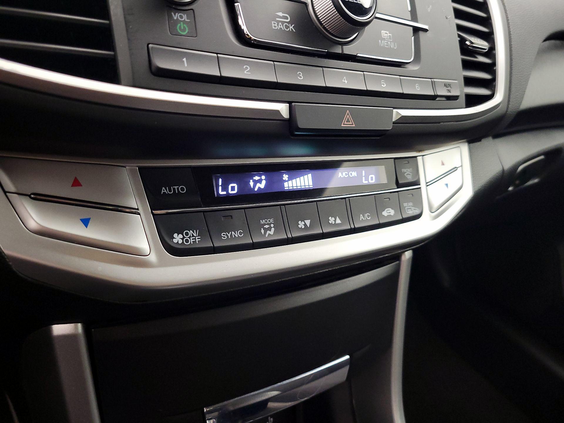 Thumbnail: 2015 Honda Accord - 16