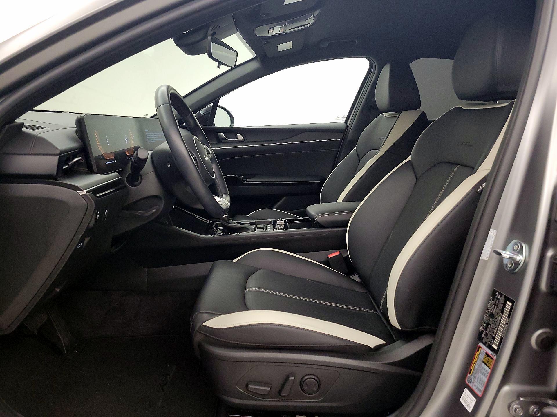 Thumbnail: 2025 Kia K5 - 11