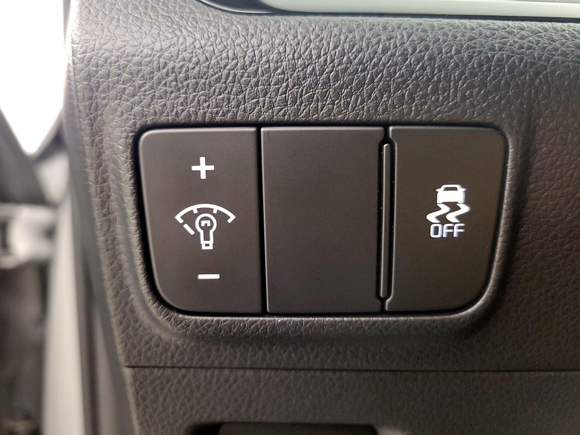 Thumbnail: 2025 Kia K5 - 13