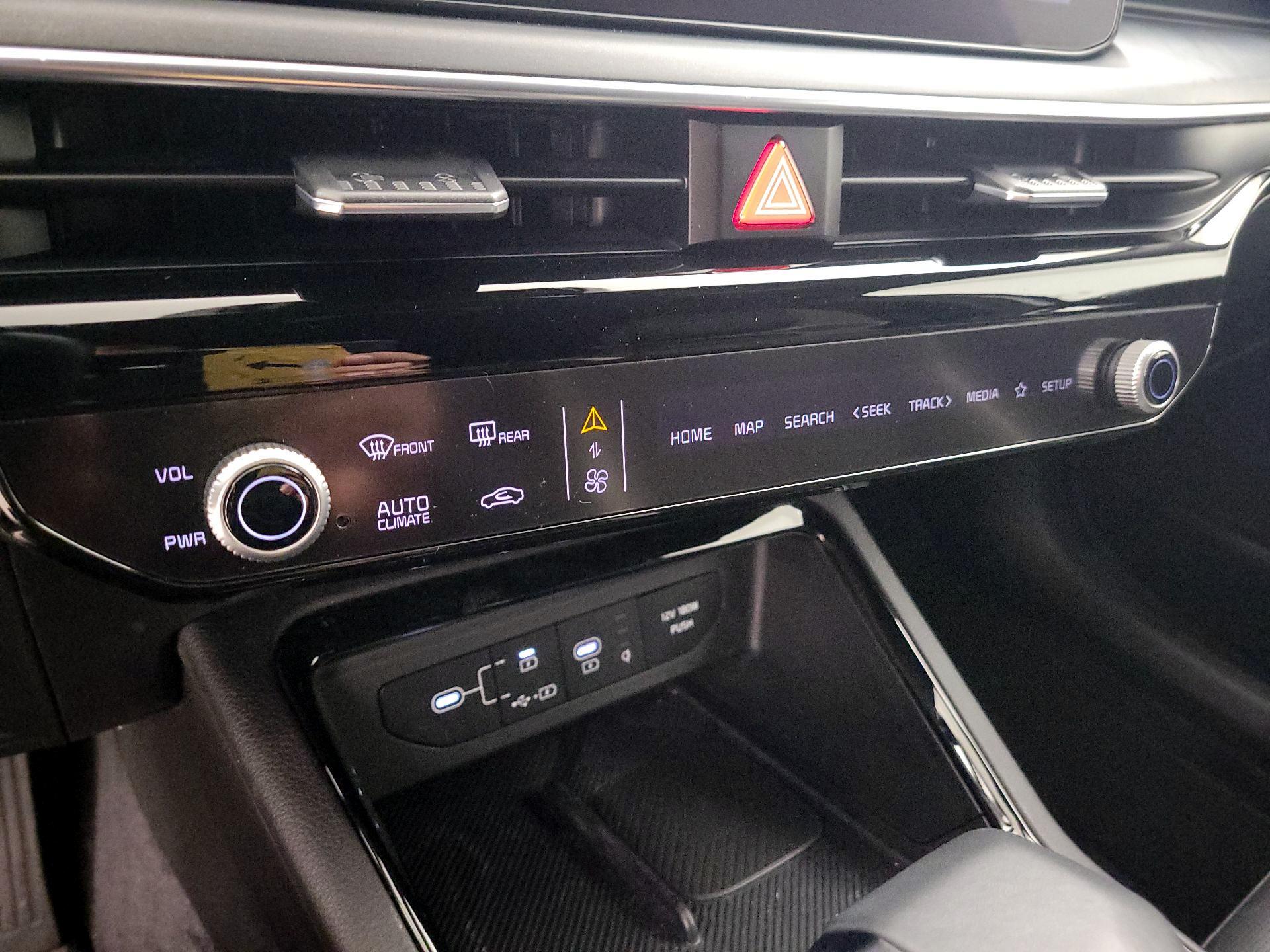 Thumbnail: 2025 Kia K5 - 16