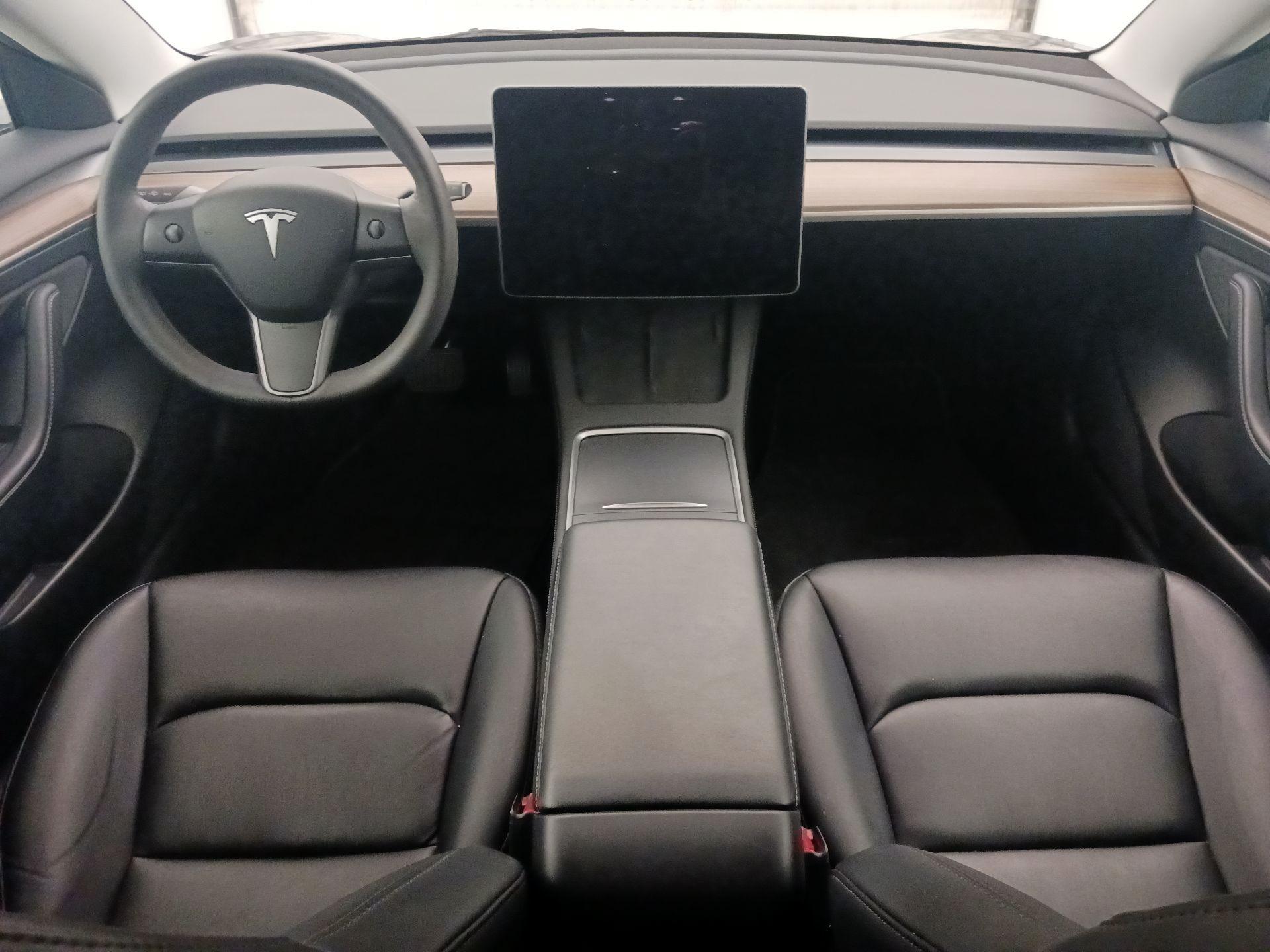 Thumbnail: 2023 Tesla Model 3 - 9