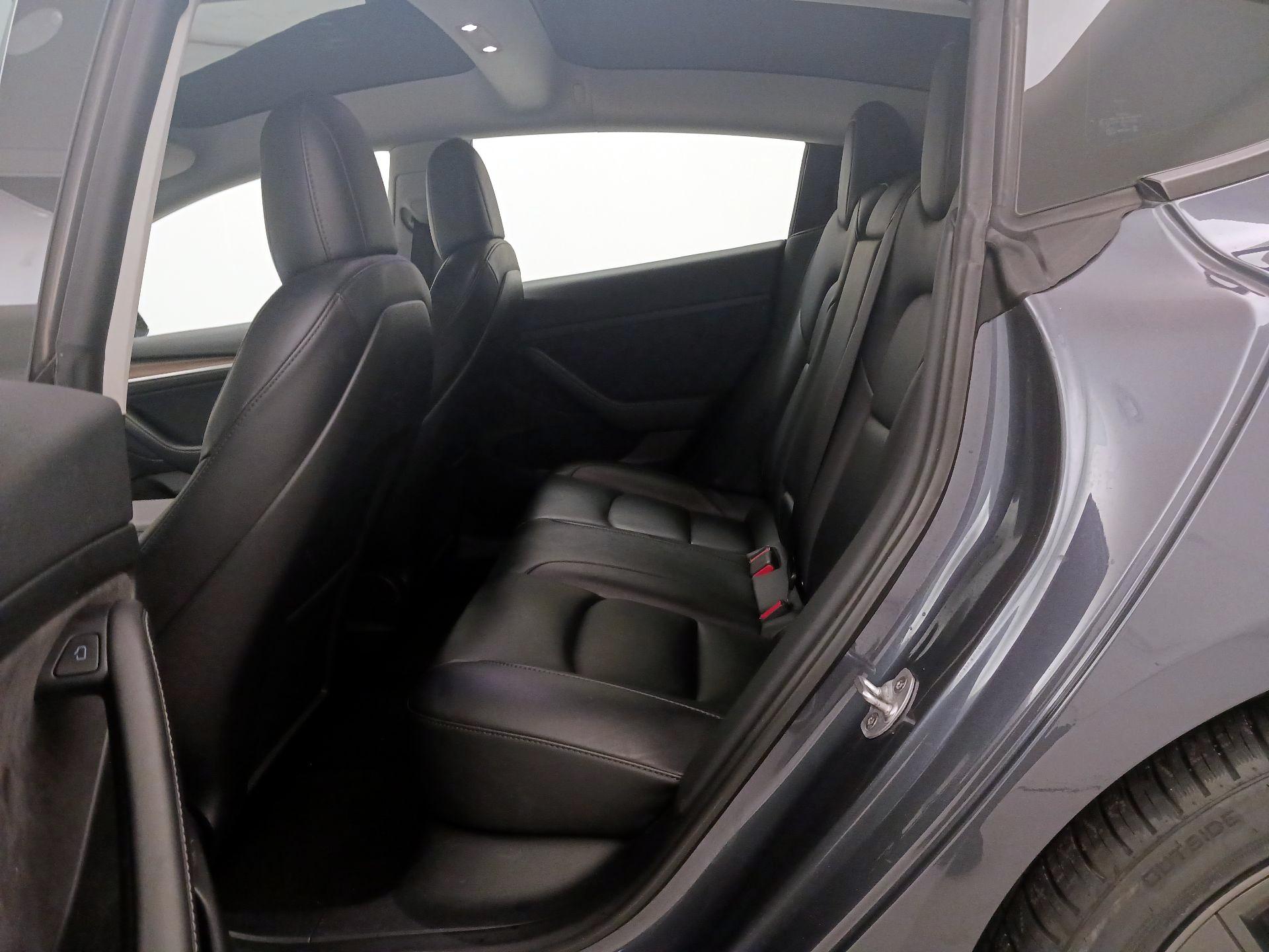 Thumbnail: 2023 Tesla Model 3 - 19