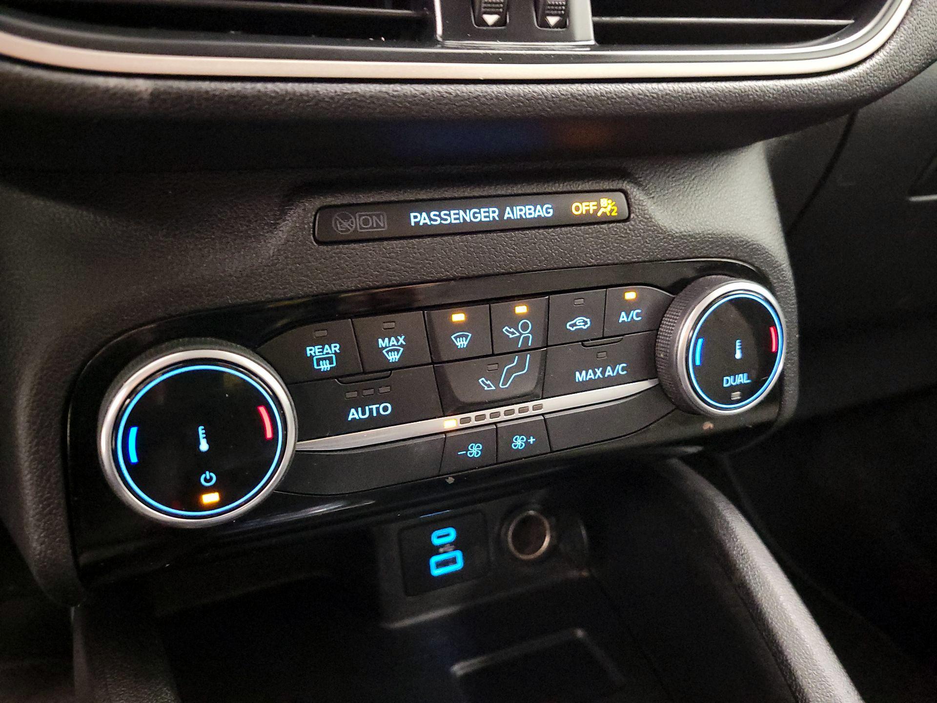 Thumbnail: 2022 Ford Escape - 17