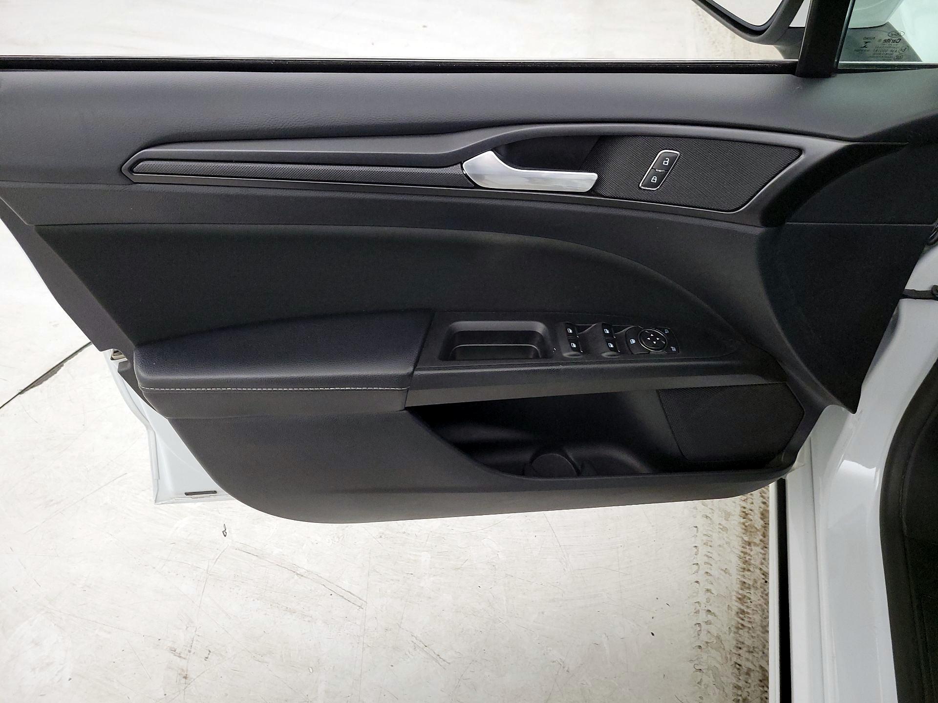 Thumbnail: 2018 Ford Fusion - 12