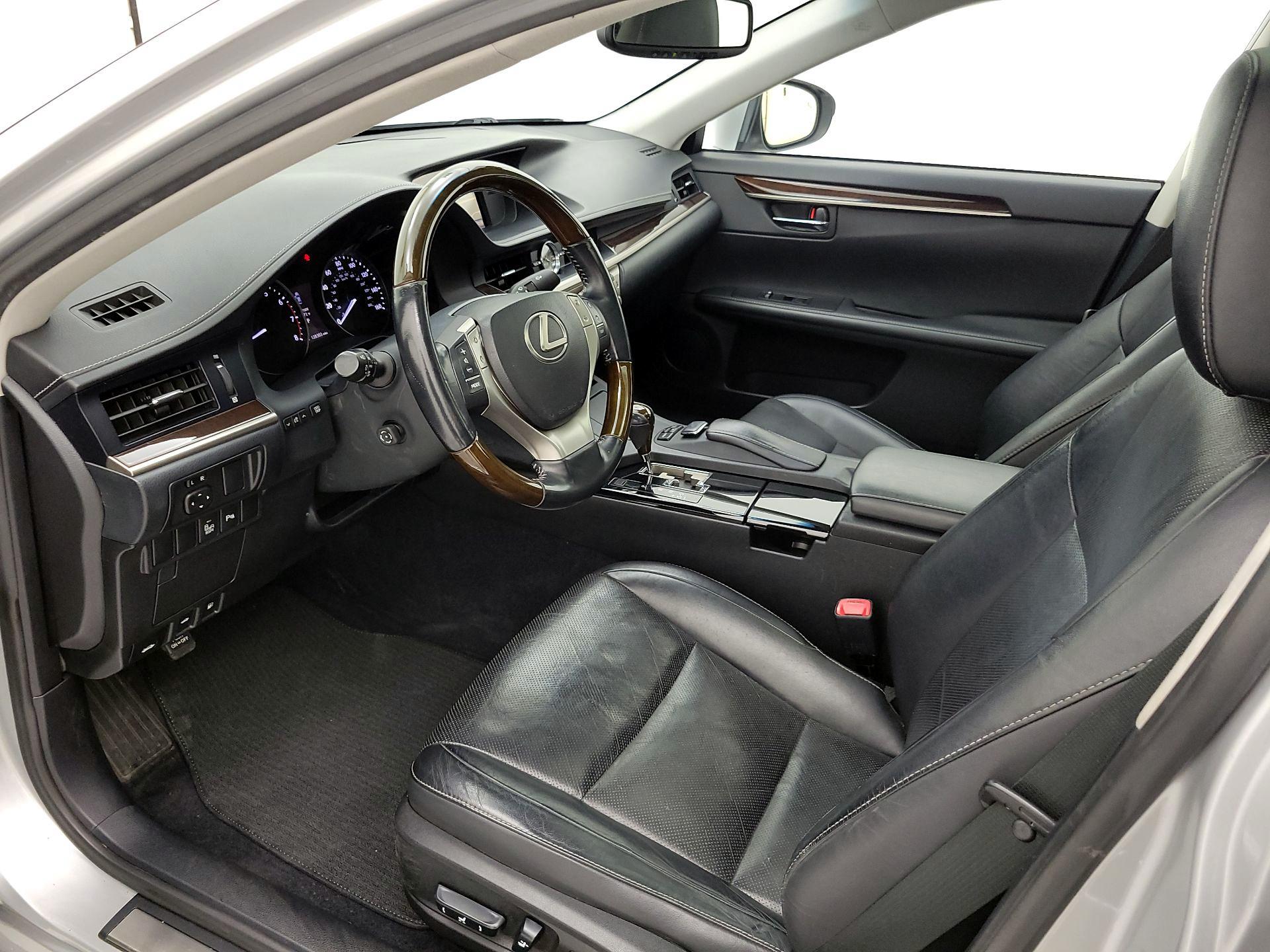 Thumbnail: 2014 Lexus ES - 11