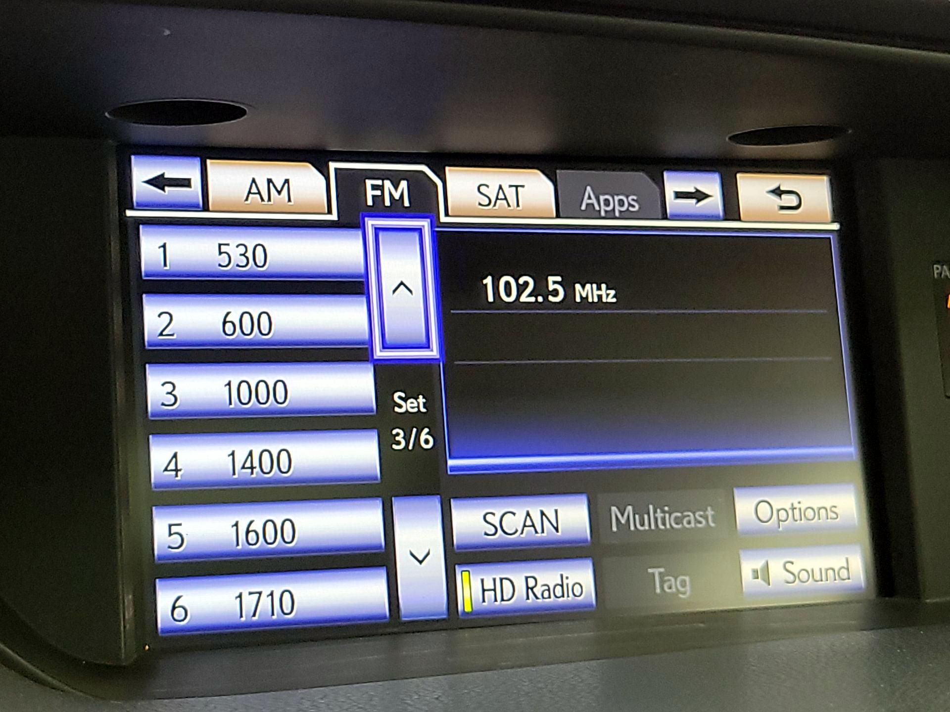 Thumbnail: 2014 Lexus ES - 16