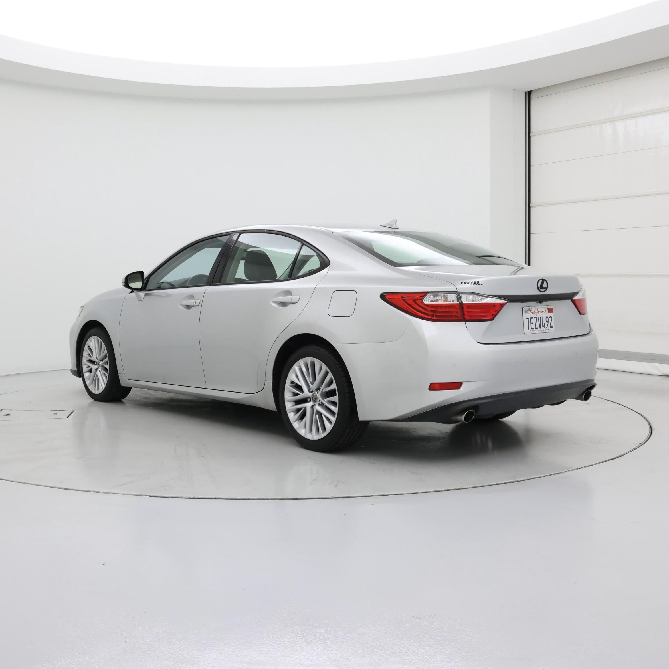 Thumbnail: 2014 Lexus ES - 2