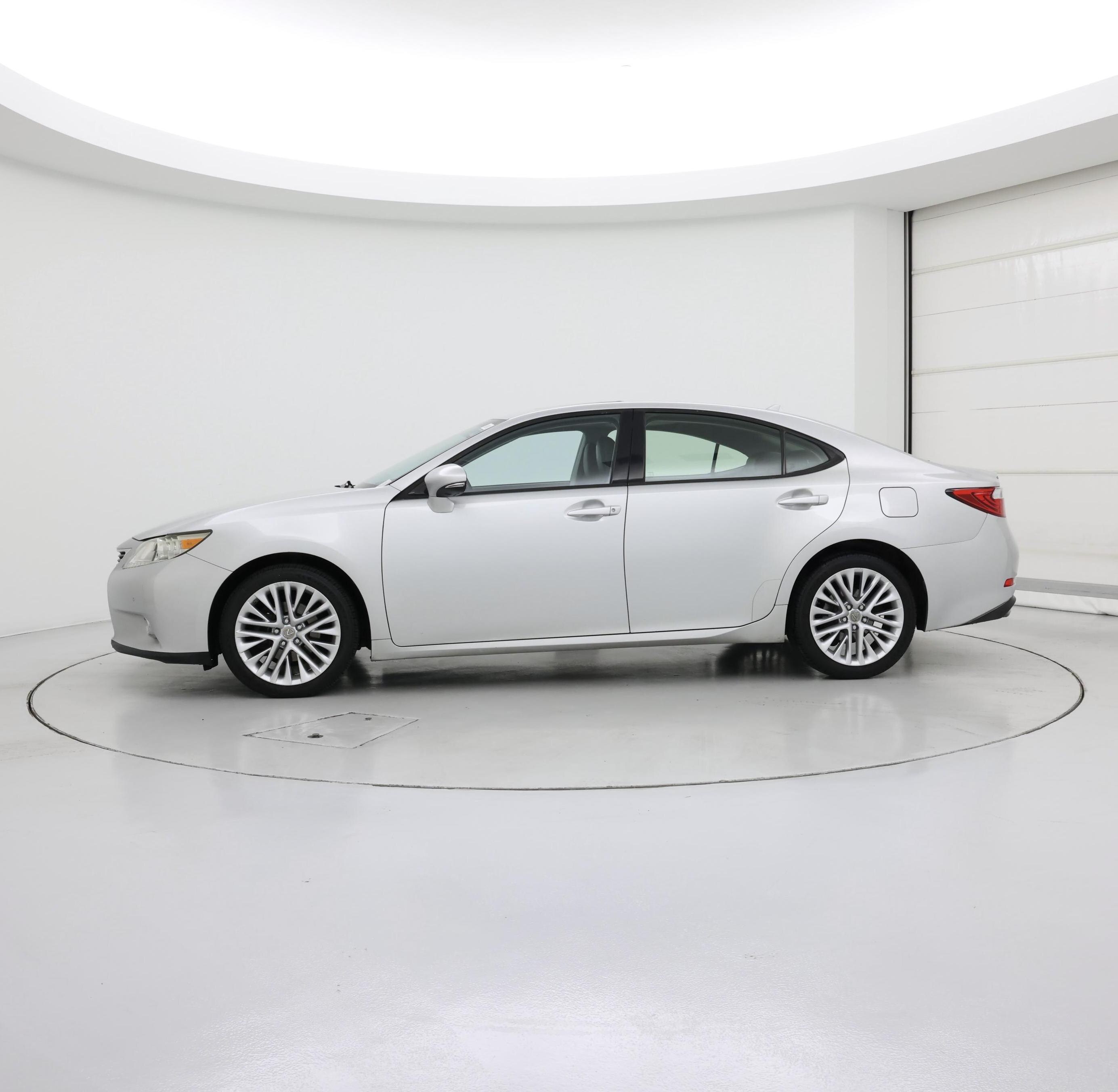Thumbnail: 2014 Lexus ES - 3