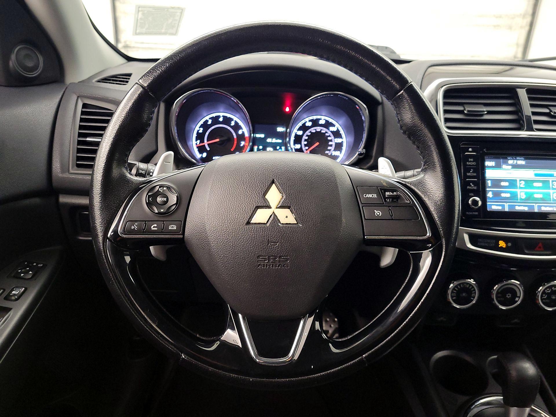 Thumbnail: 2016 Mitsubishi Outlander Sport - 10